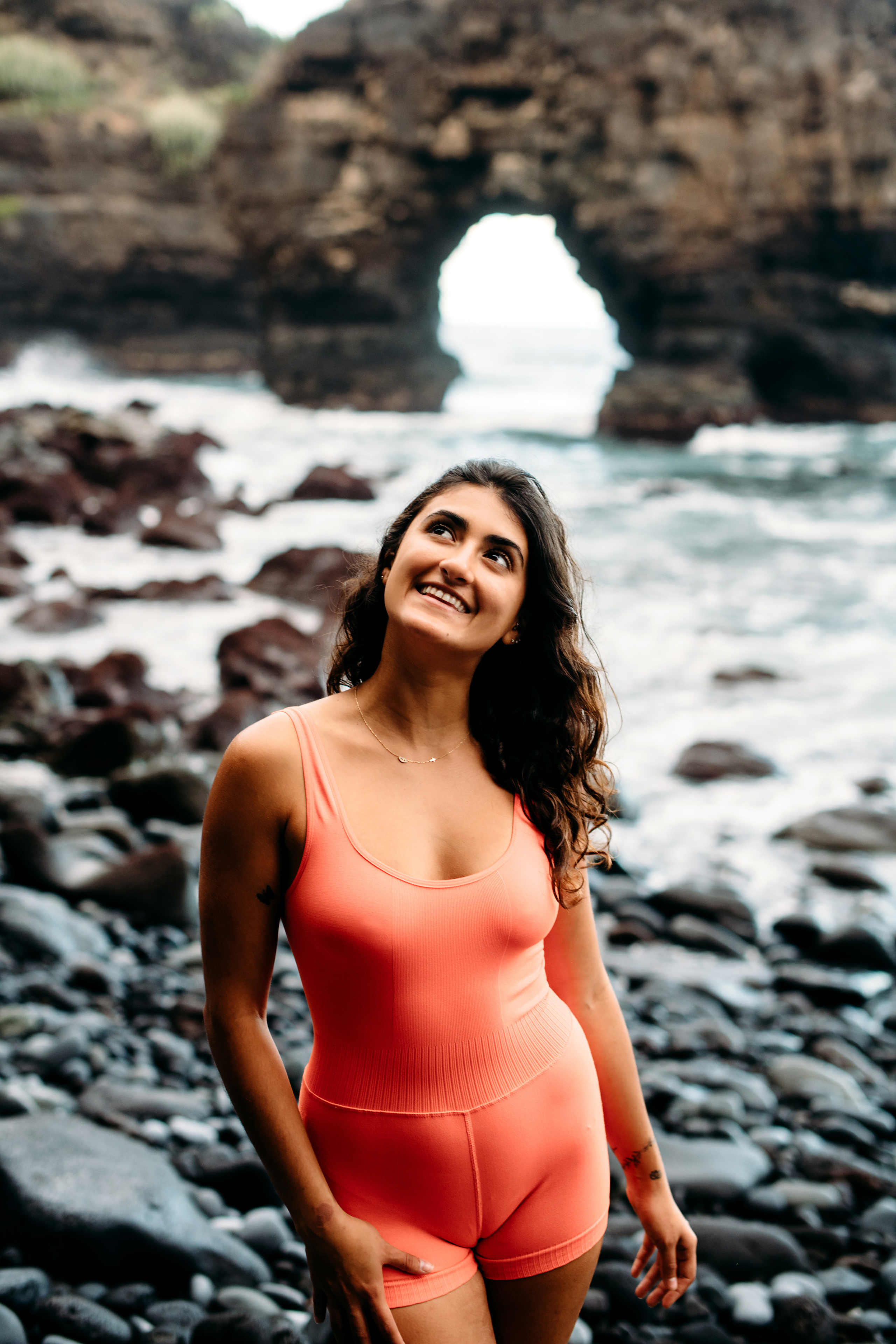 Yoga girl. Puerto de la Cruz. Fotografo de boda, familia Alicante Benidorm Valencia Costa Blanca