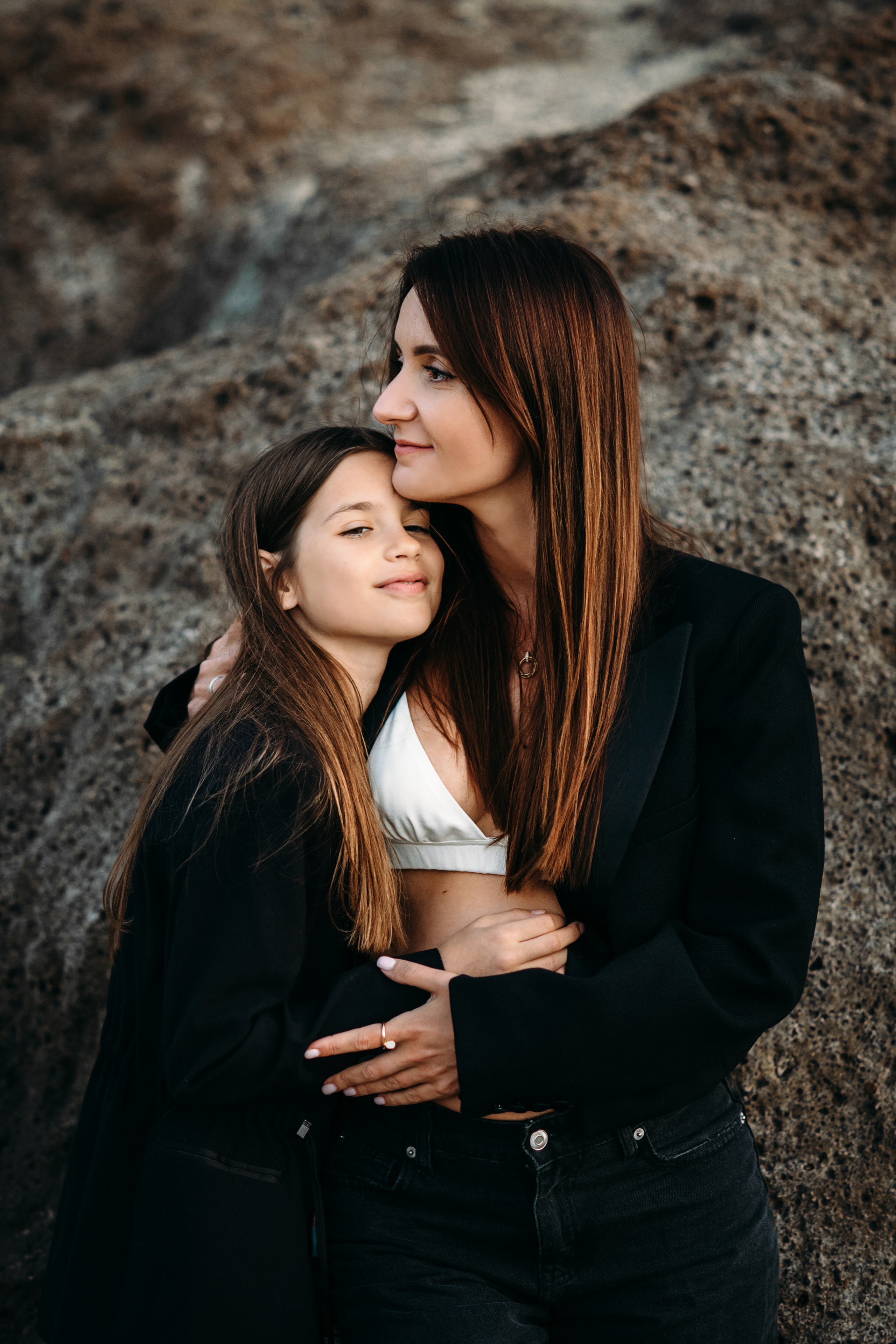 J. Black or white?. Wedding family photographer Alicante Benidorm Valencia Costa Blanca