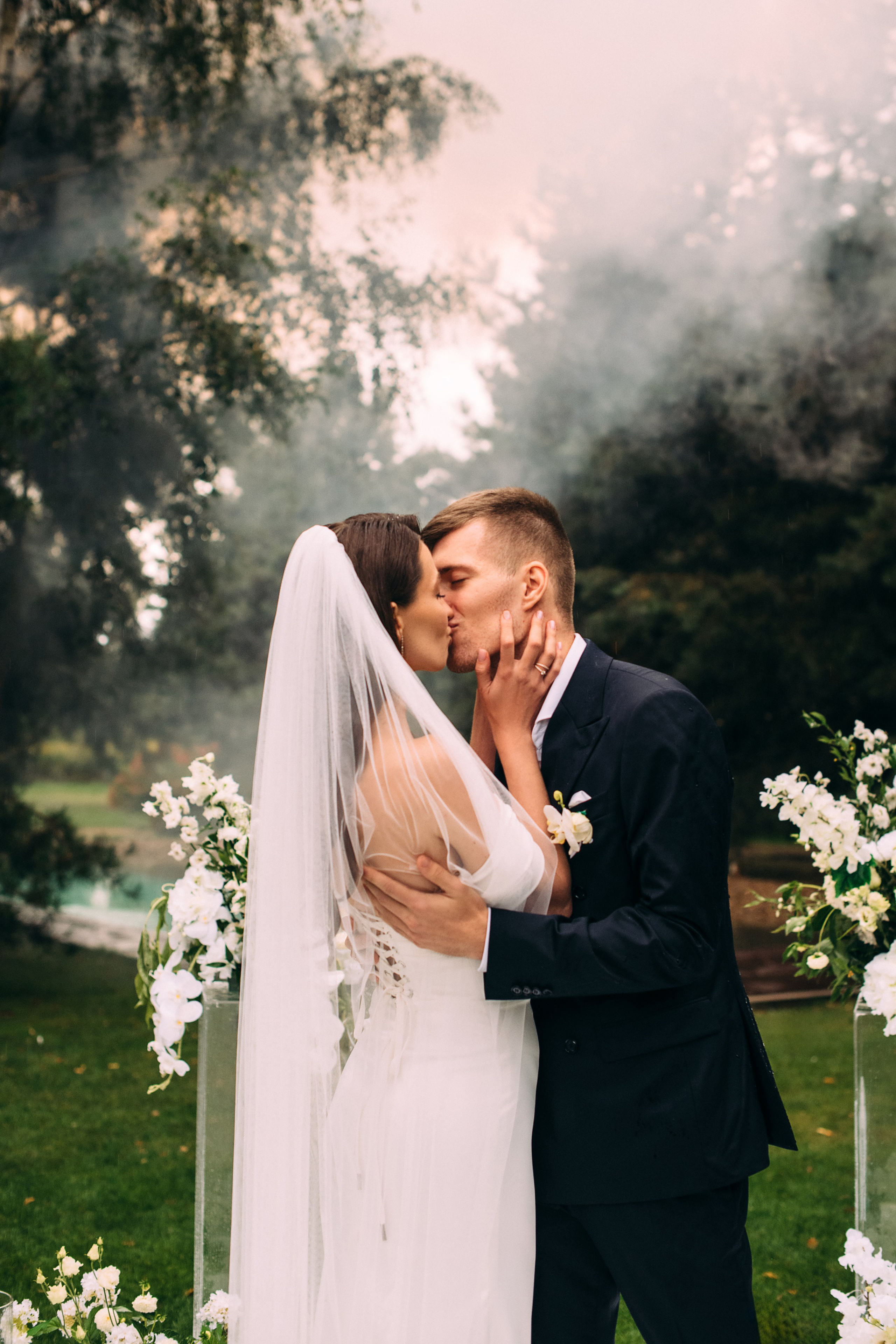 K&M. Rain, love and a lot of happiness. Wedding family photographer Alicante Benidorm Valencia Costa Blanca