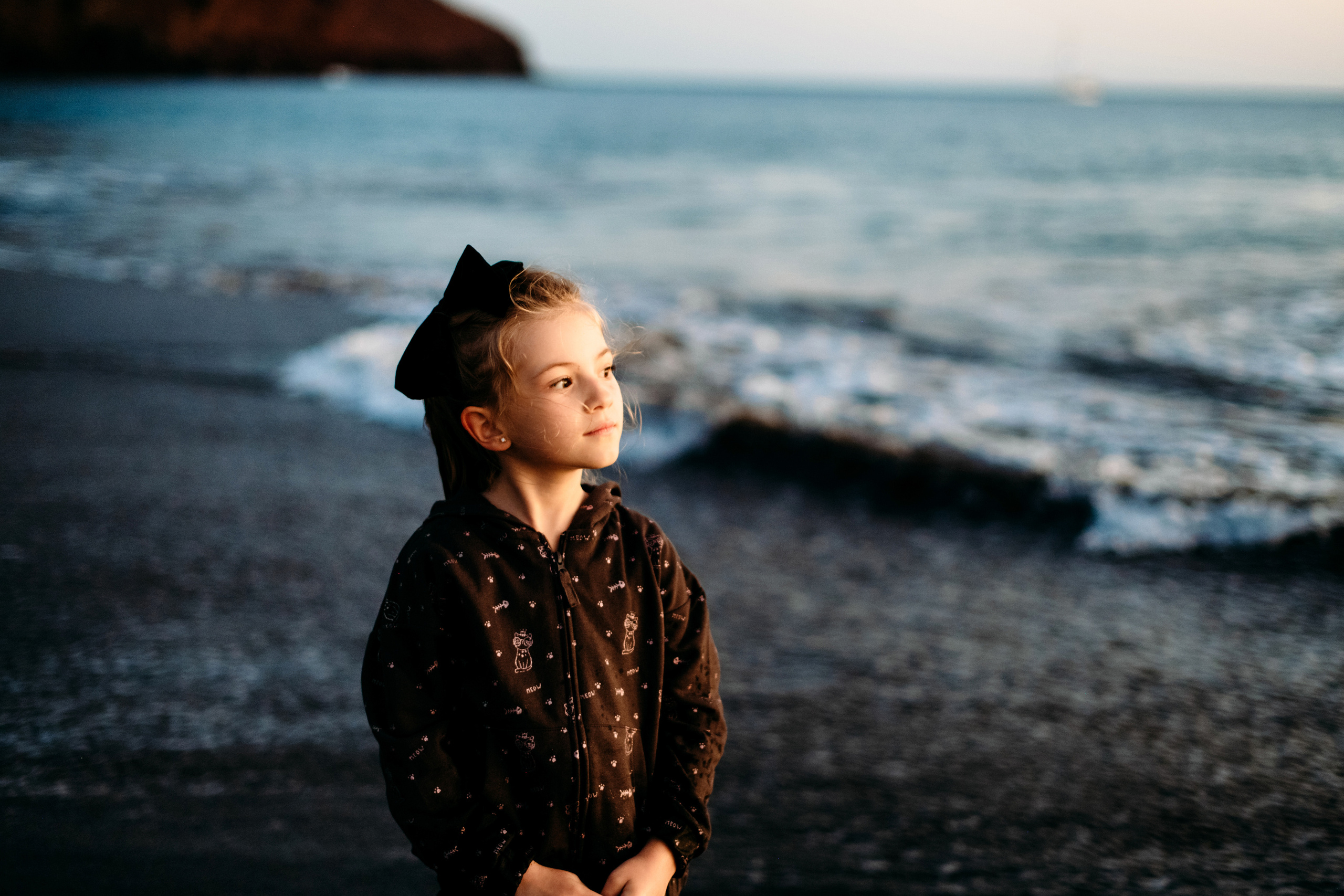 Wind, ocean and happiness. Playa de la Tejita. Fotografo de boda, familia Alicante Benidorm Valencia Costa Blanca