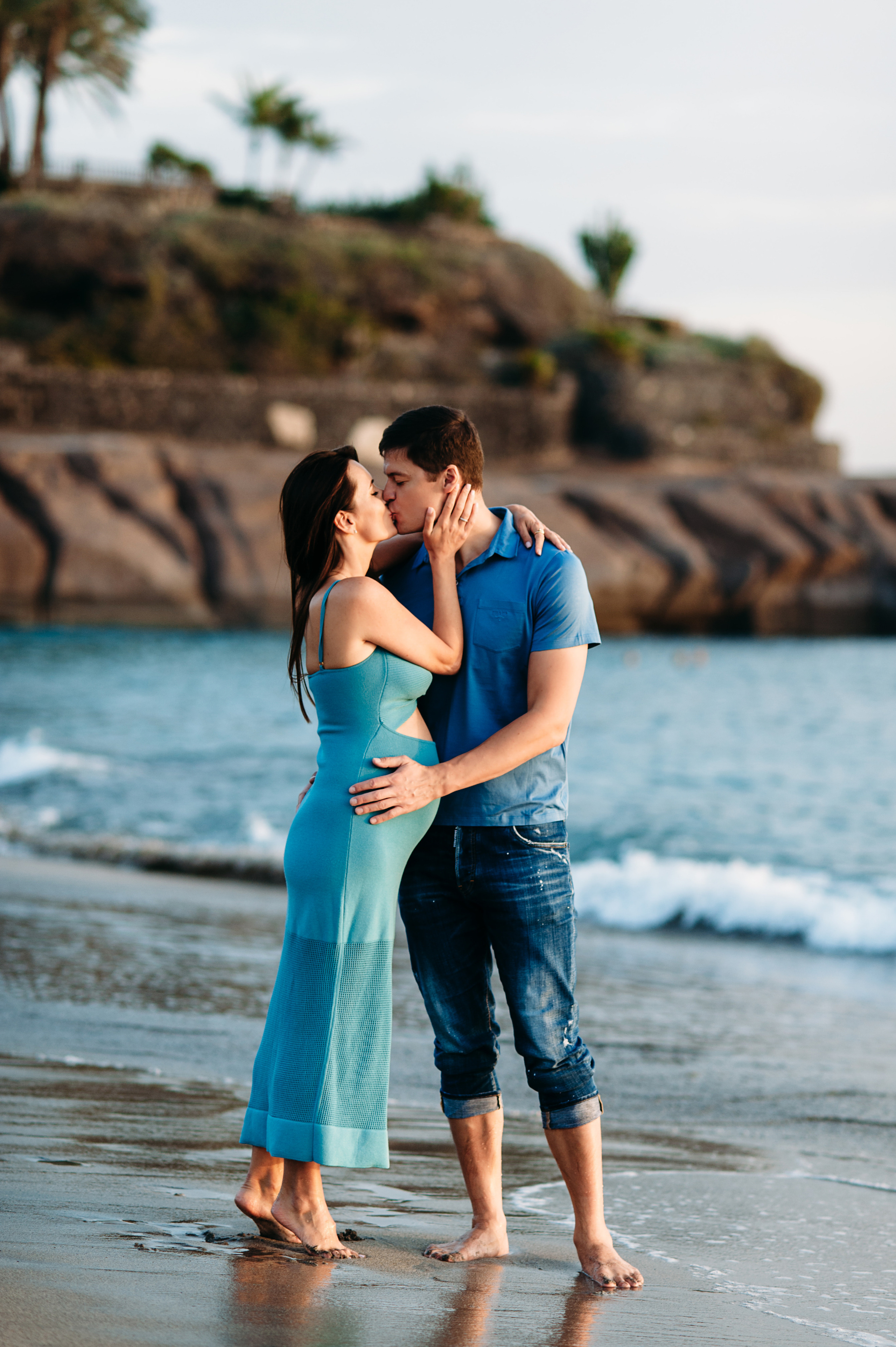 J. Black or white?. Wedding family photographer Alicante Benidorm Valencia Costa Blanca