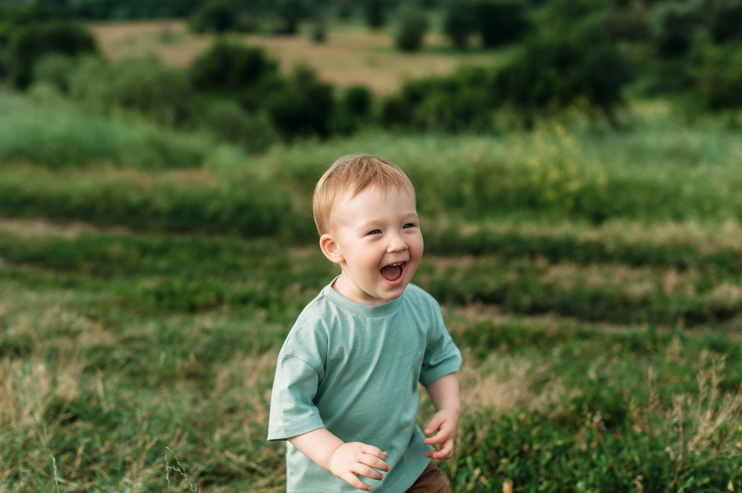 V+T+T. Summer picnic. Wedding family photographer Alicante Benidorm Valencia Costa Blanca