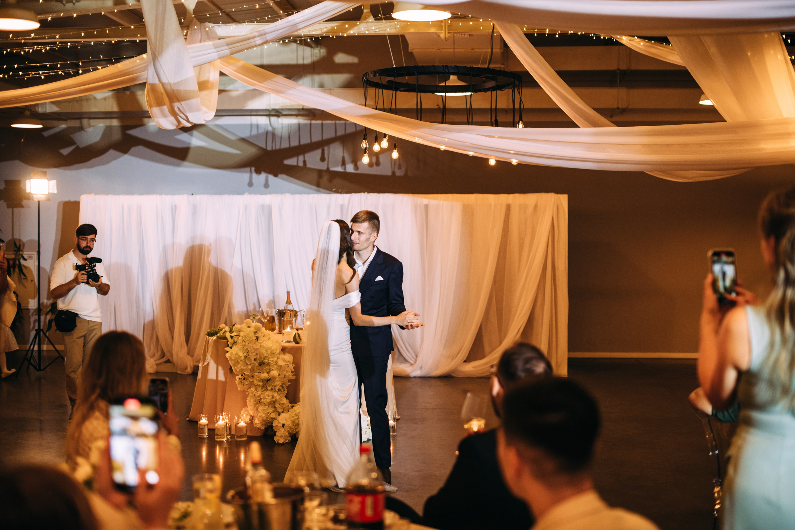 K&M. Rain, love and a lot of happiness. Wedding family photographer Alicante Benidorm Valencia Costa Blanca