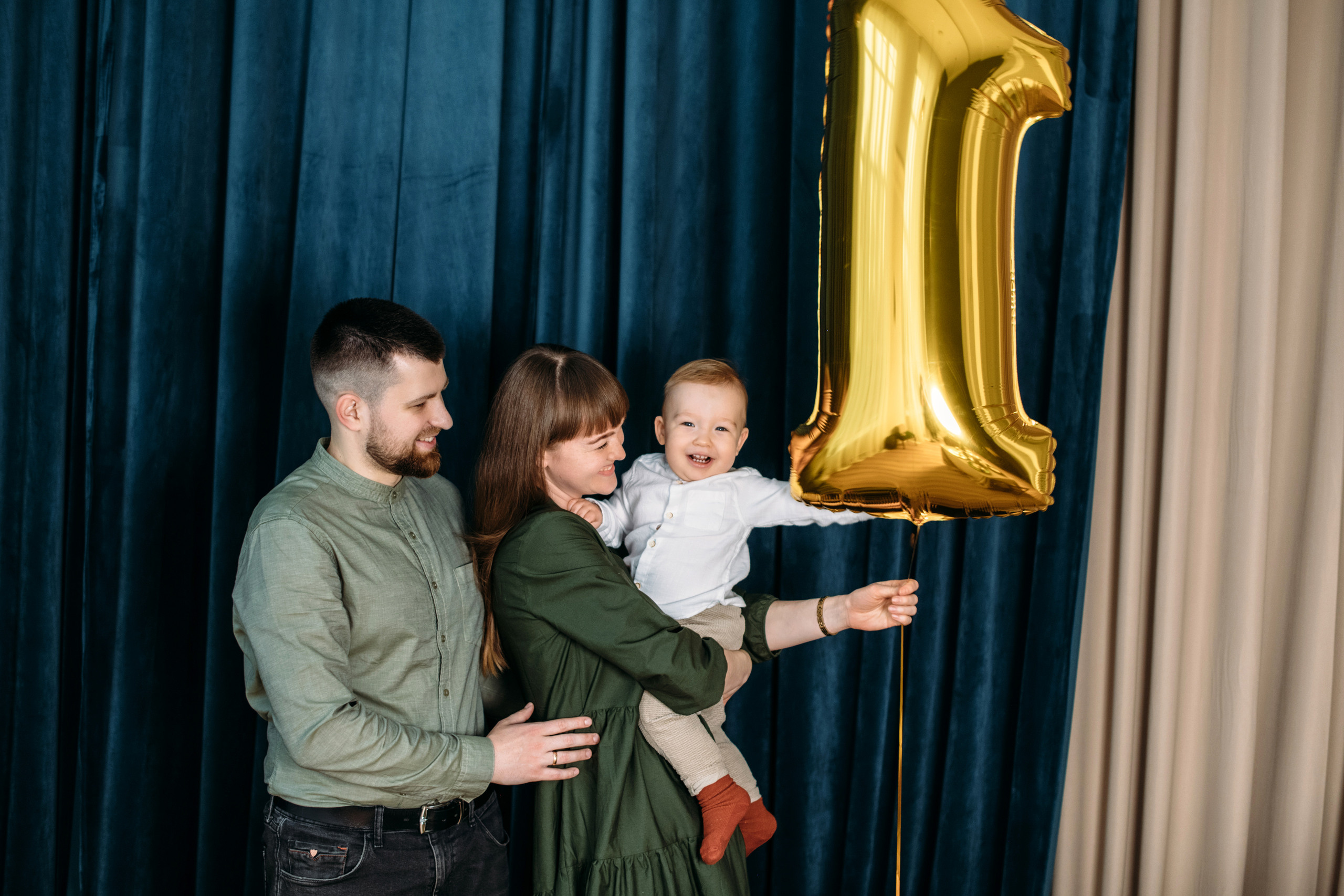 V+T+T. 1 year. Wedding family photographer Alicante Benidorm Valencia Costa Blanca