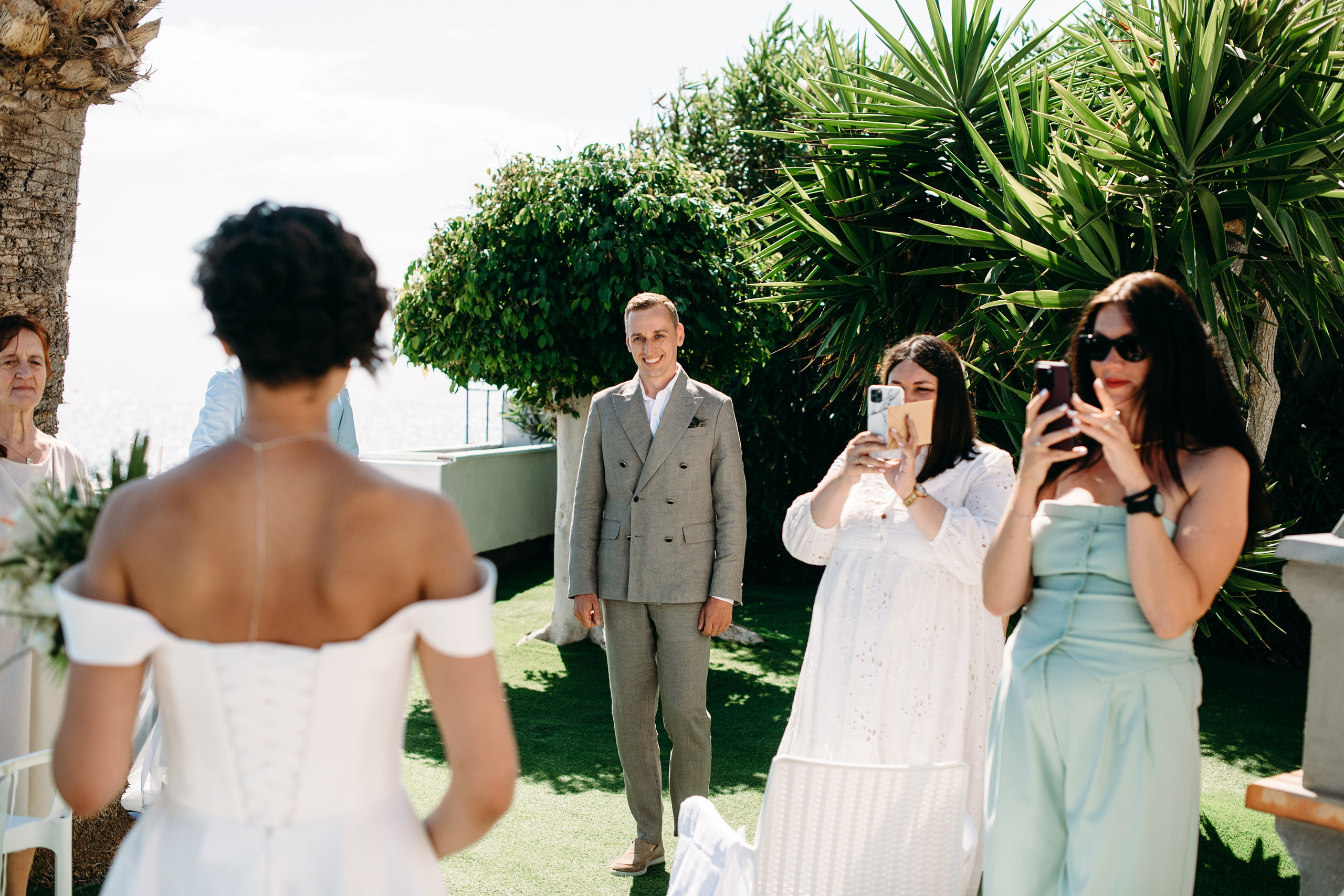 M+Y. Intimate Tenerife wedding. Wedding family photographer Alicante Benidorm Valencia Costa Blanca