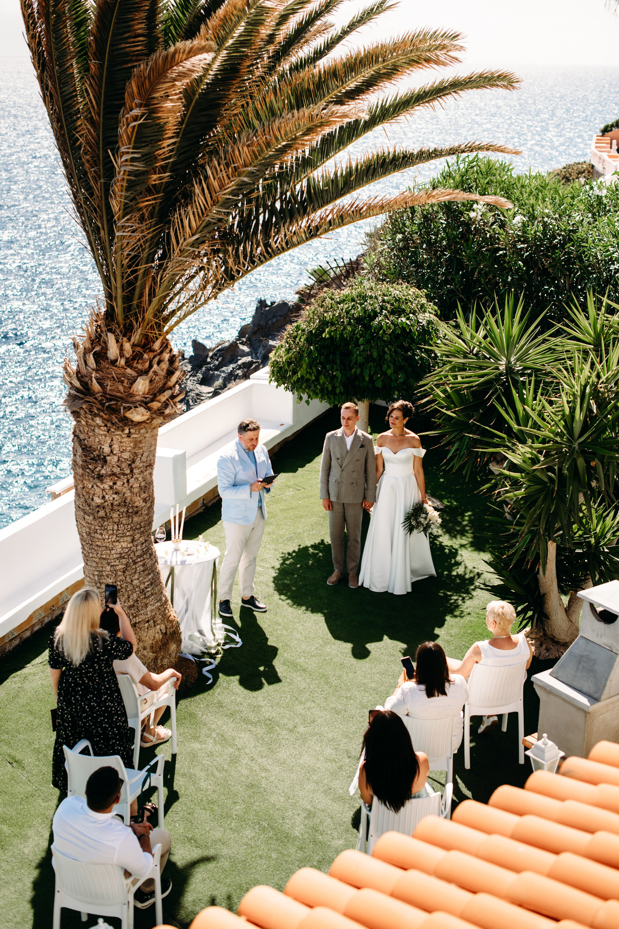 M+Y. Intimate Tenerife wedding. Wedding family photographer Alicante Benidorm Valencia Costa Blanca