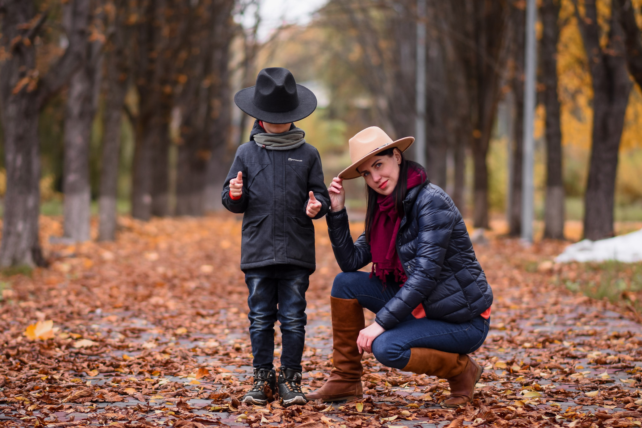 Фотосессия весёлого мальчишки с мамой. Детский и семейный фотограф Алёна Васильева