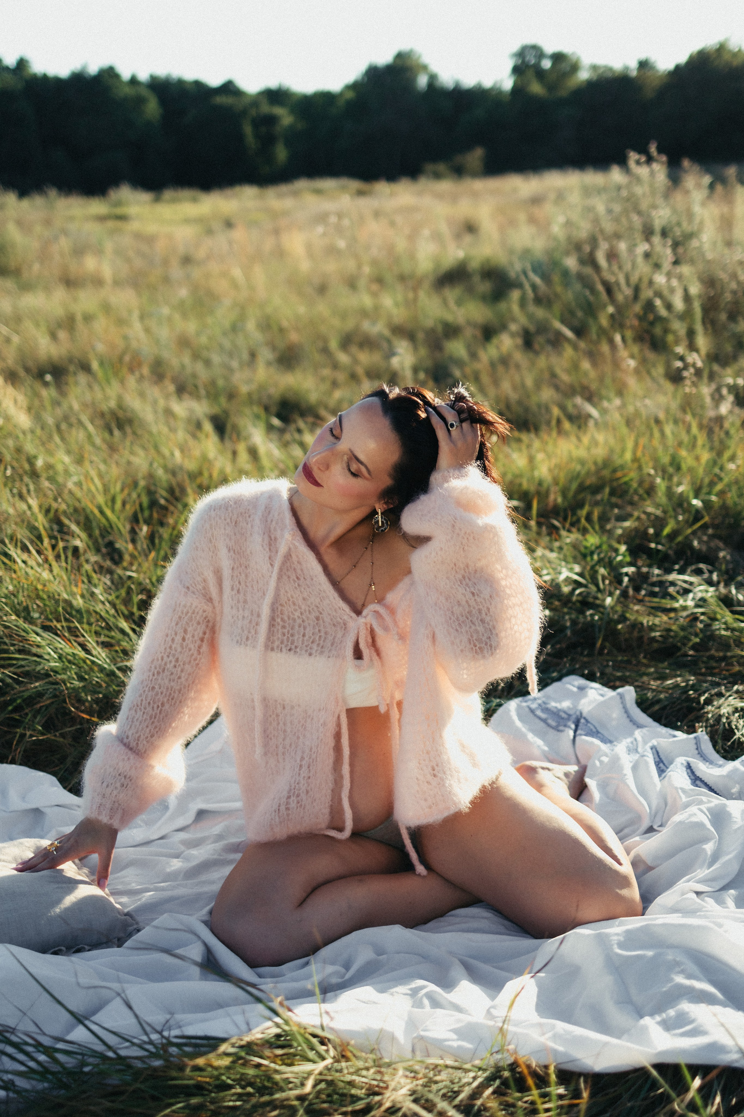 Sesja ciążowa w przyrodzie. Fotograf Poznań