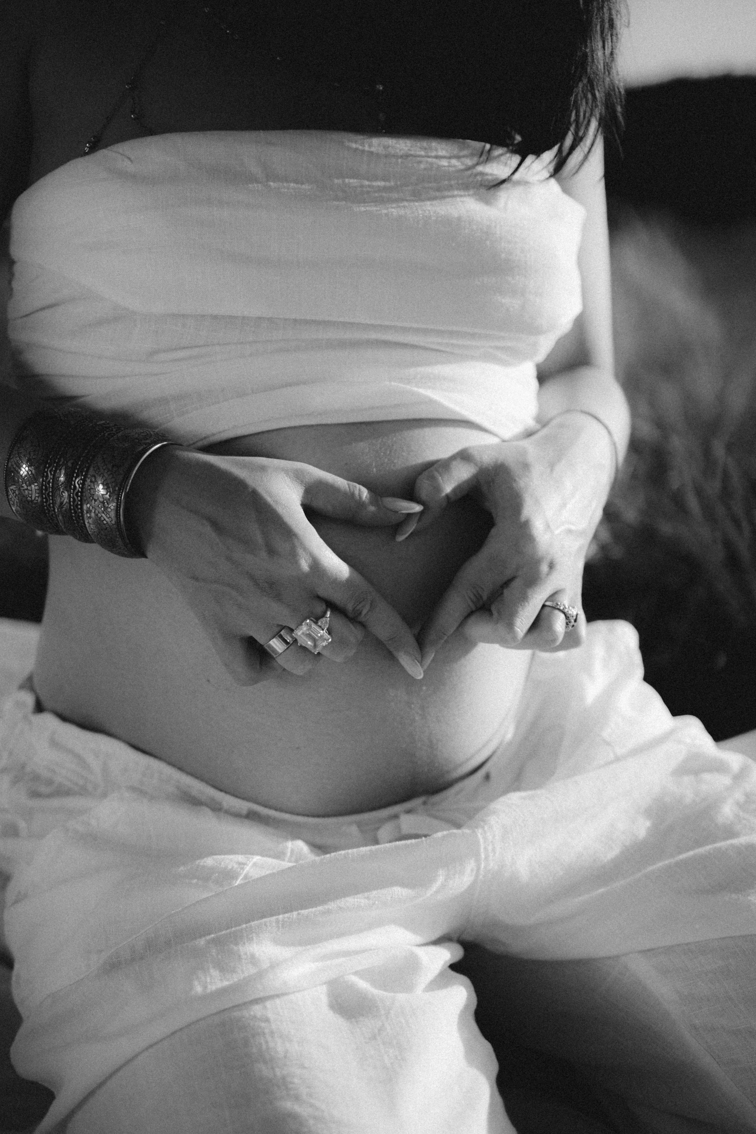 Sesja ciążowa w przyrodzie. Fotograf Poznań