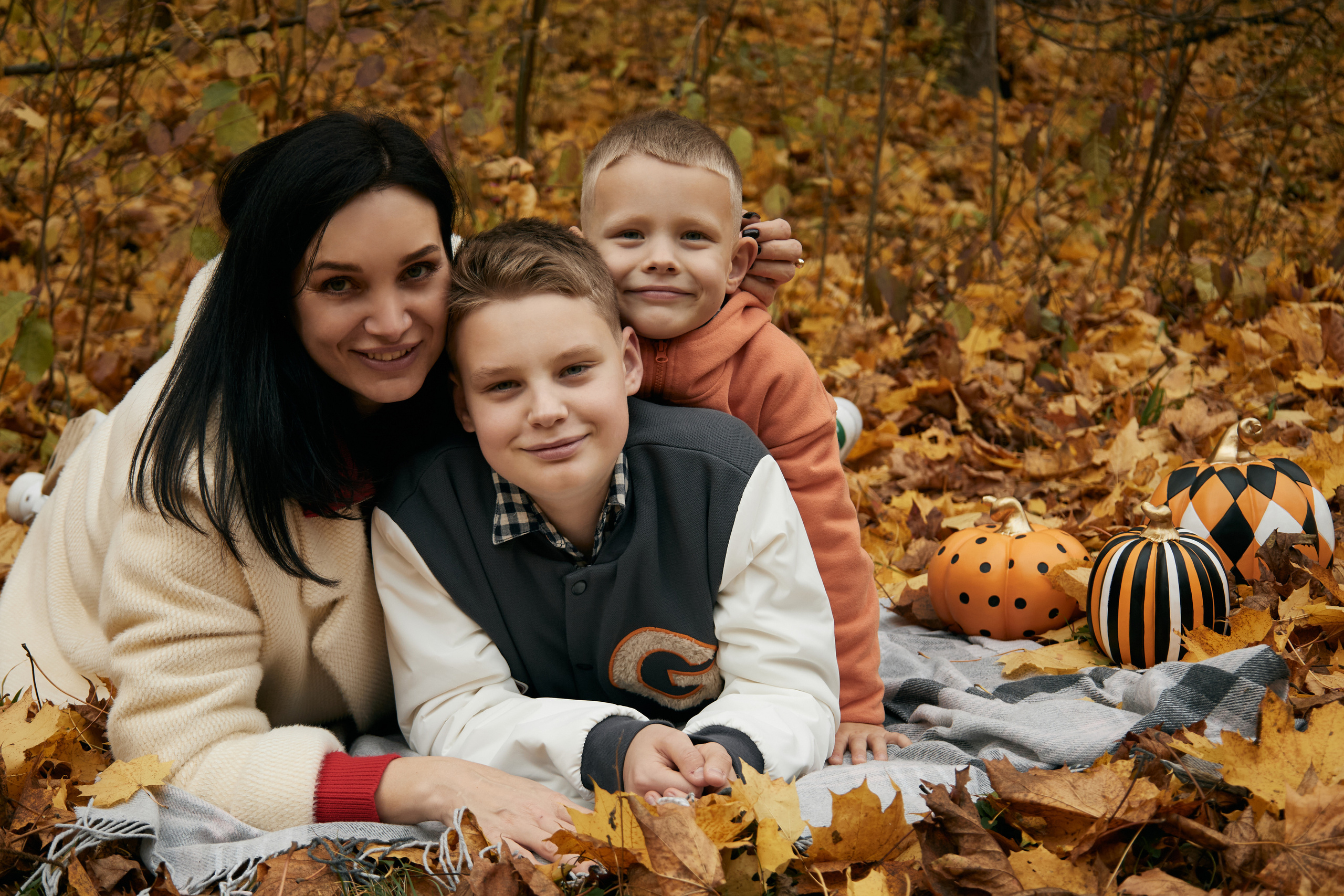 Мама з синами. Фотограф Умань Київ (Ліза)