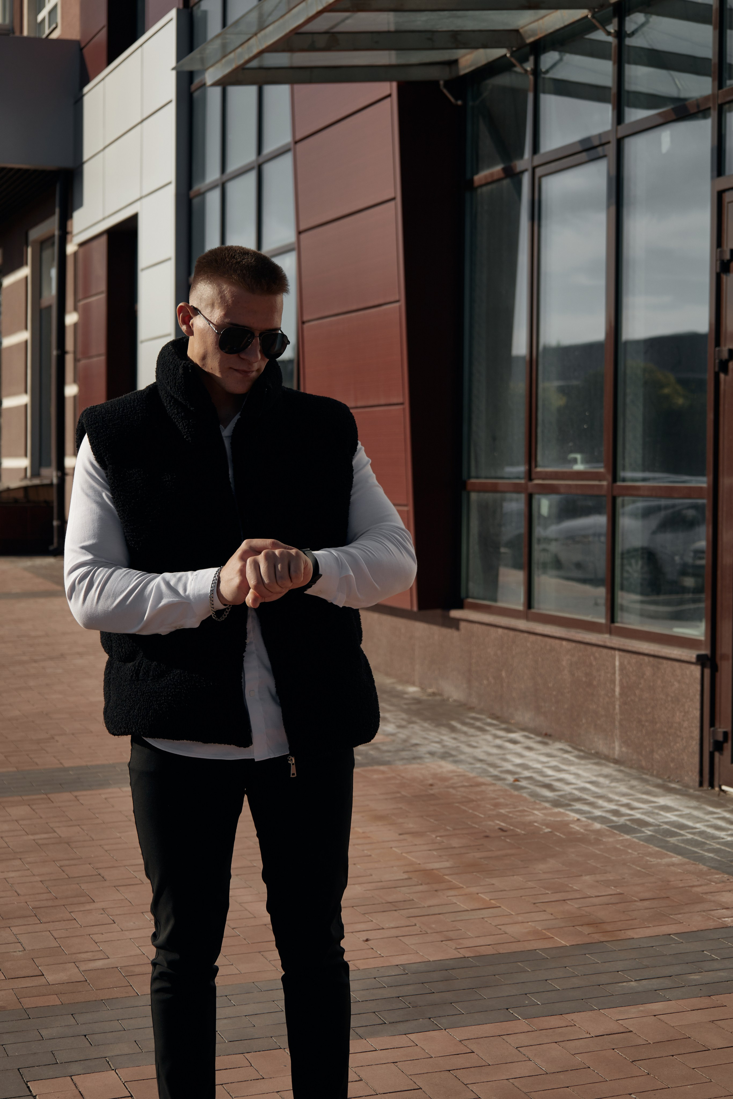 Чоловічі зйомки, чоловіча зйомка, фотосесія, мужская фотосесія, професійні фото, ріелтор Умань