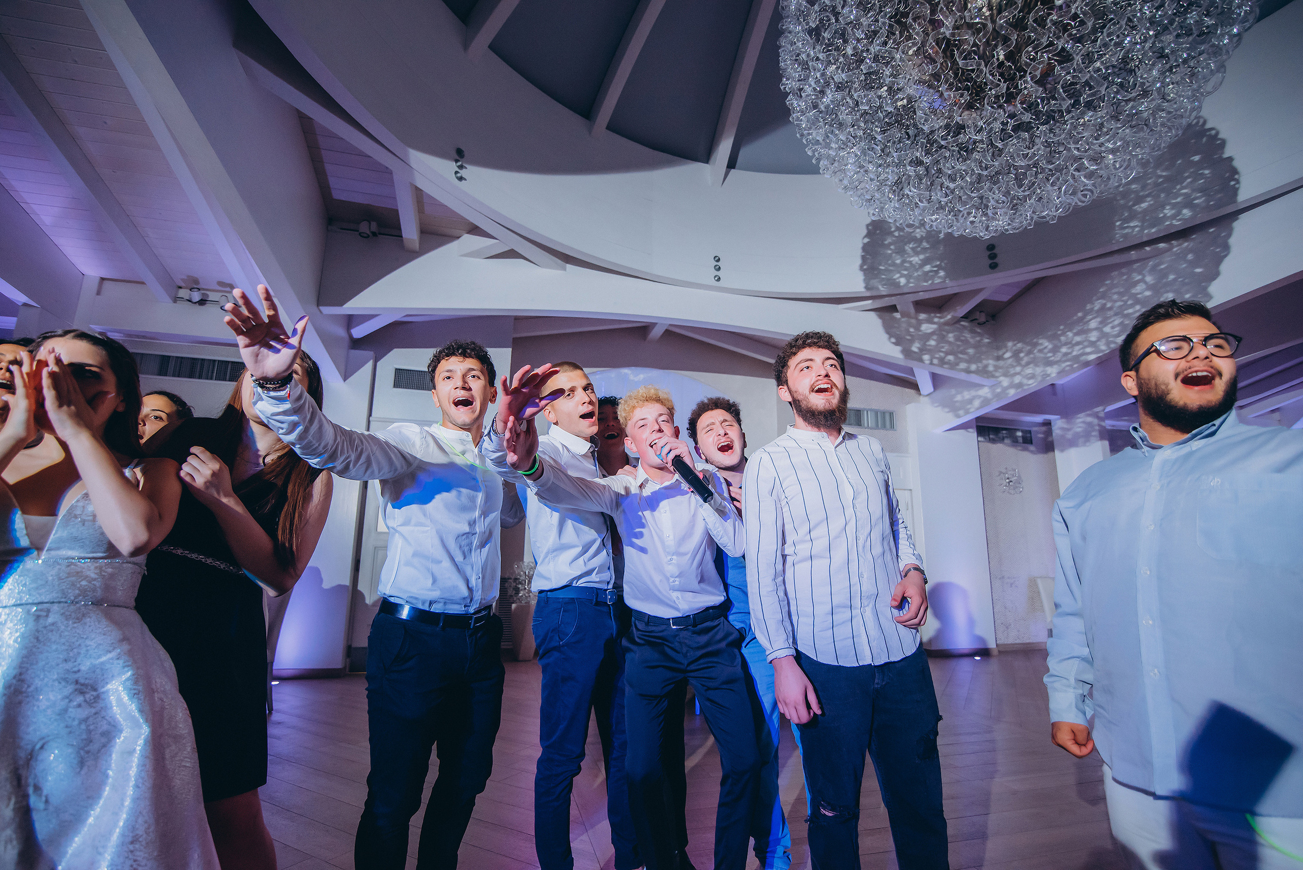 Ramona. Ciao, benvenuta! Sono Anastasia la vostra fotografa per il matrimonio