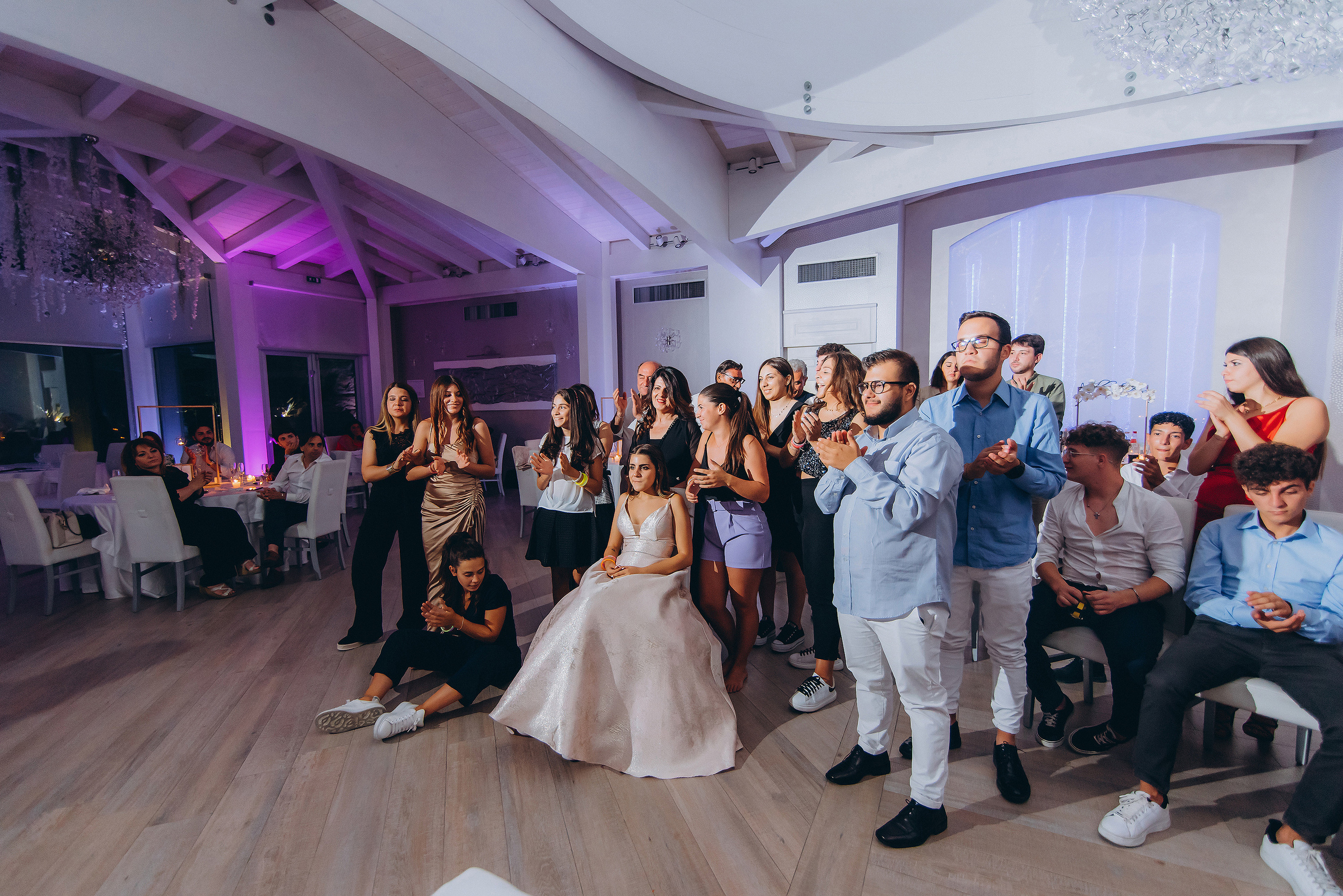 Ramona. Ciao, benvenuta! Sono Anastasia la vostra fotografa per il matrimonio