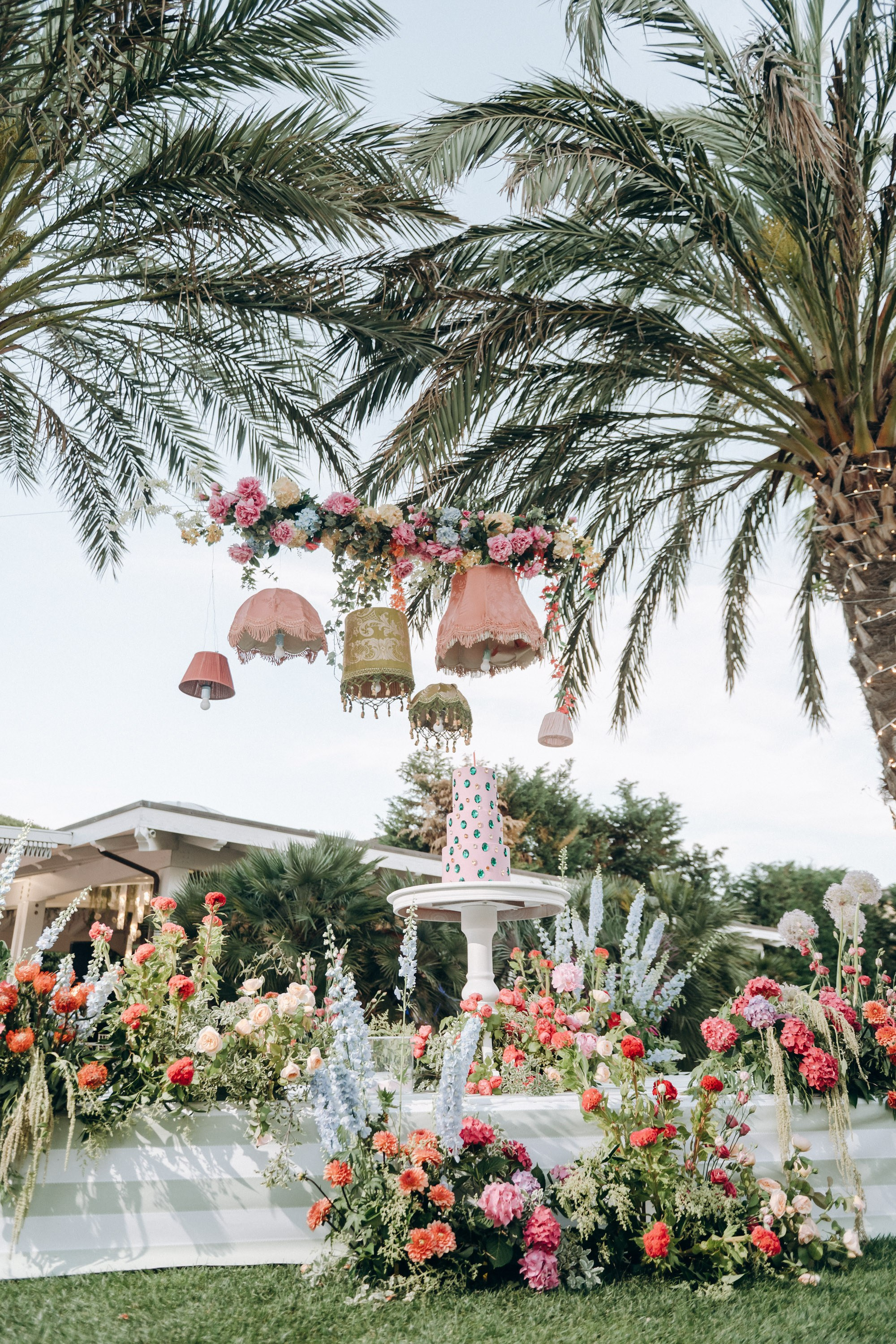 ALICE. Ciao, benvenuta! Sono Anastasia la vostra fotografa per il matrimonio