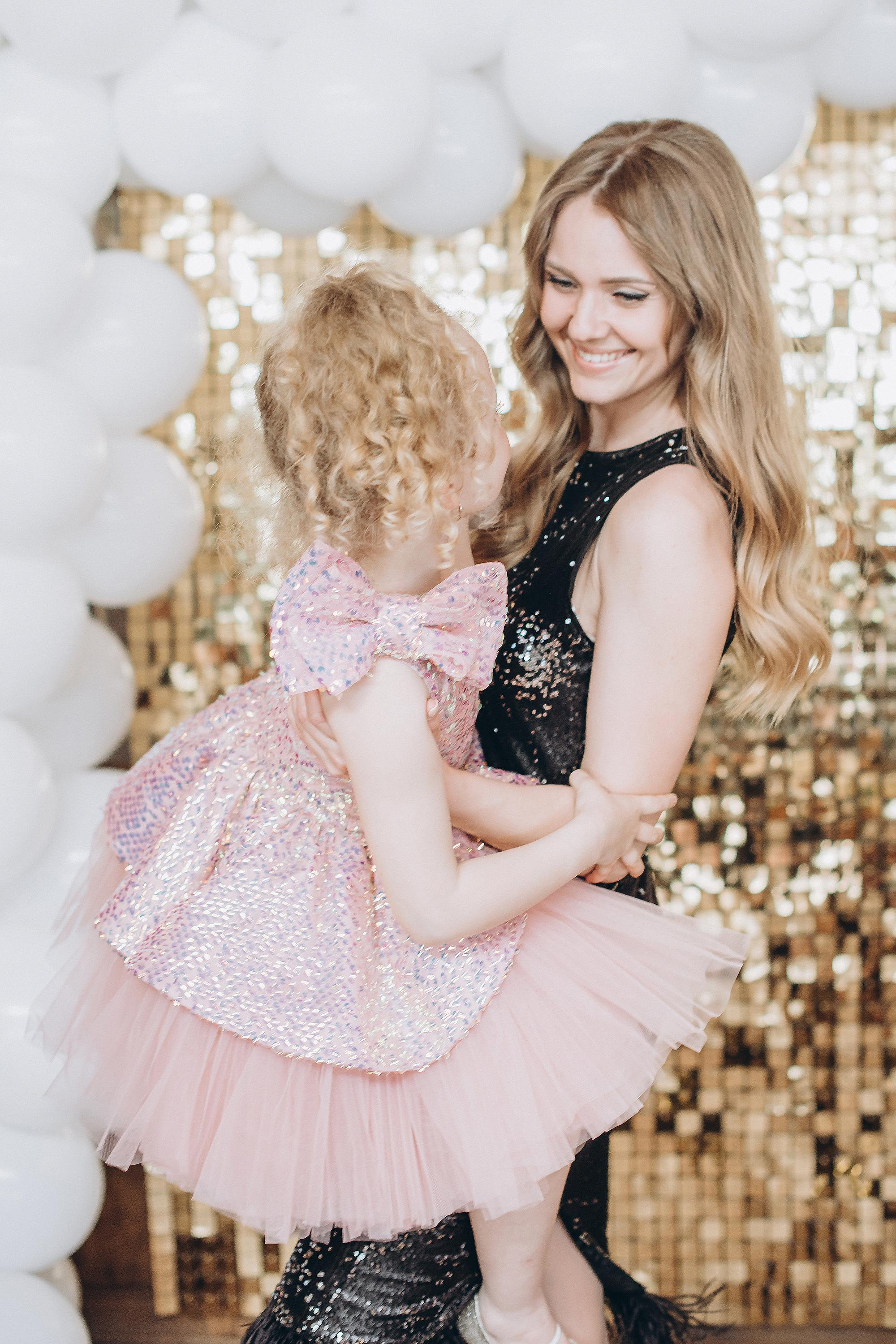 Kate. Ciao, benvenuta! Sono Anastasia la vostra fotografa per il matrimonio