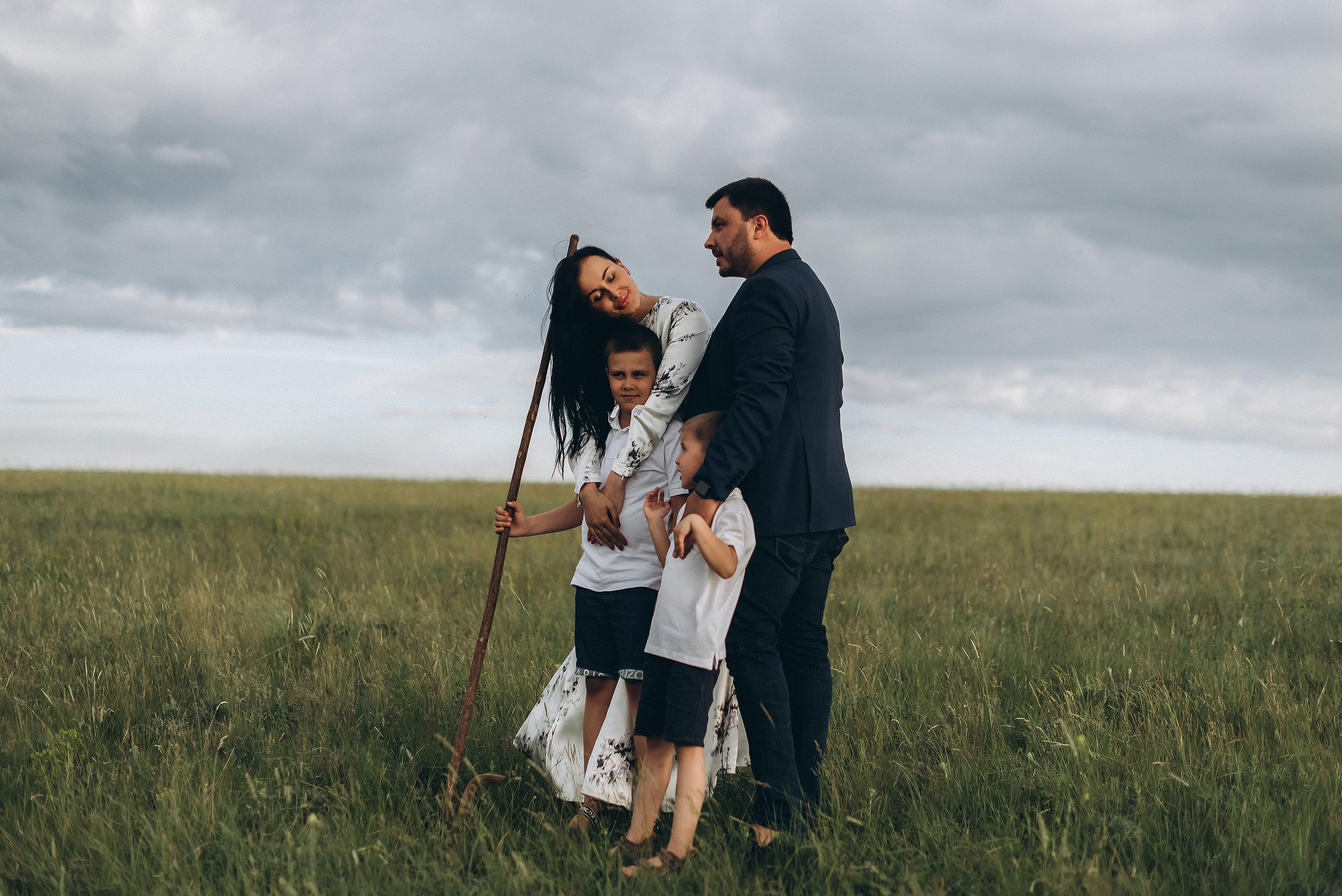 Foto di famiglia. Ciao, benvenuta! Sono Anastasia la vostra fotografa per il matrimonio