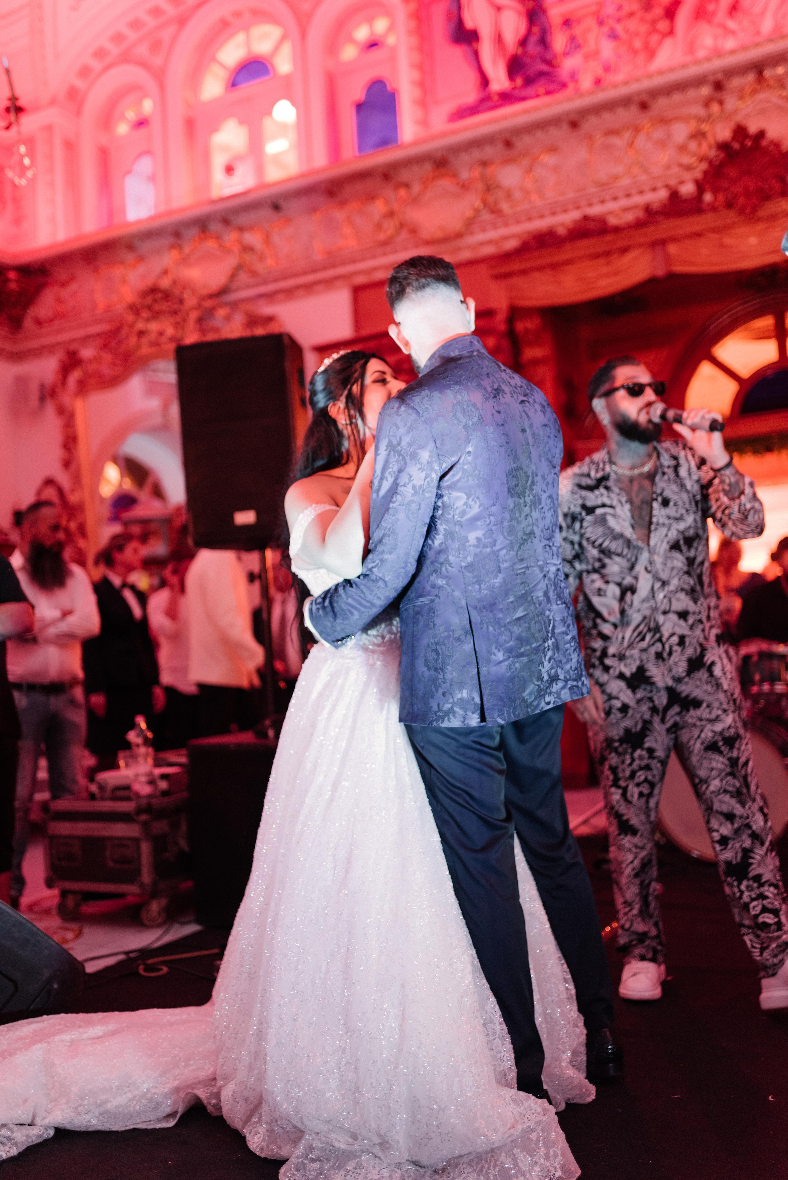 INCORONATA E GIOVANNI. Ciao, benvenuta! Sono Anastasia la vostra fotografa per il matrimonio