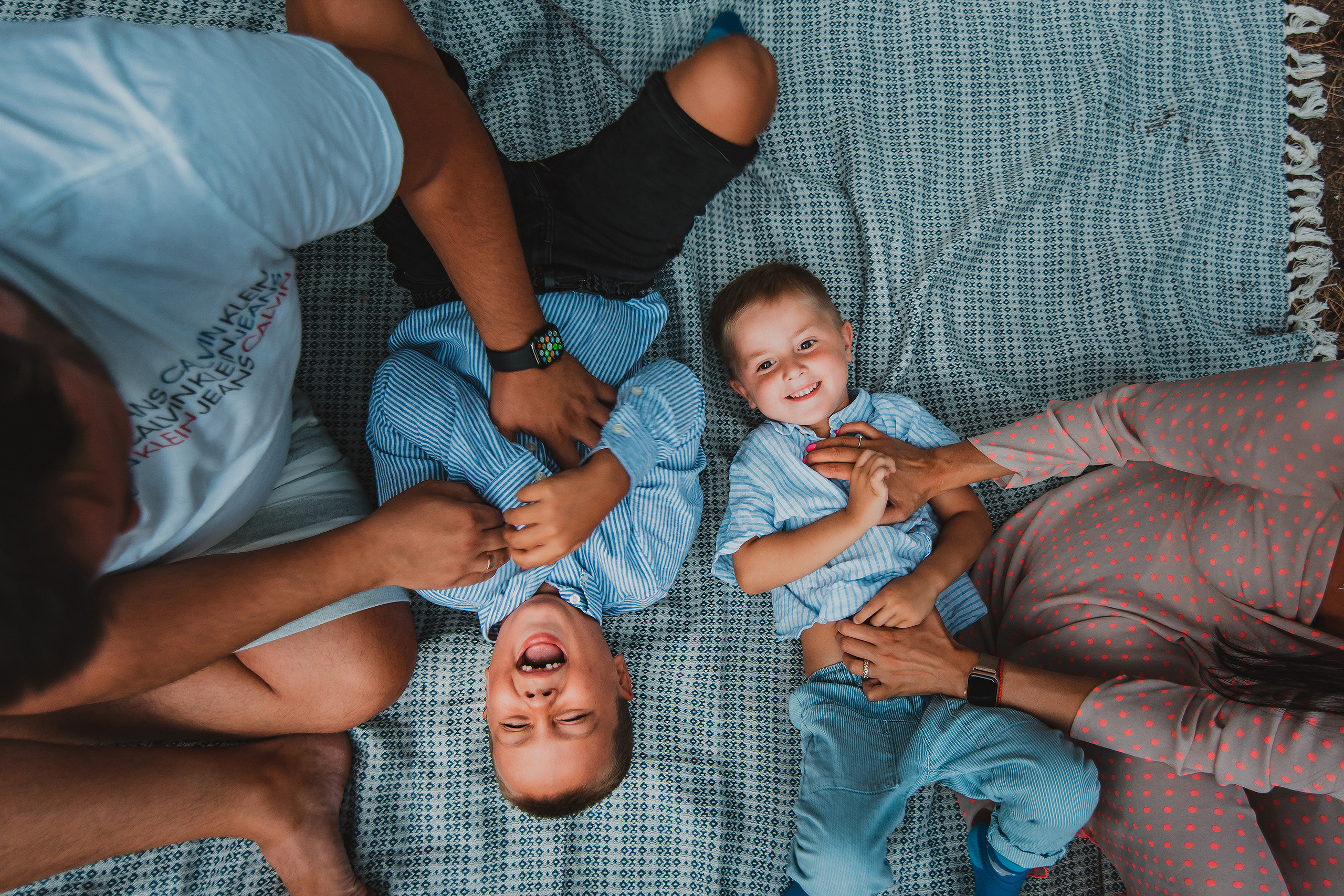 Foto di famiglia. Ciao, benvenuta! Sono Anastasia la vostra fotografa per il matrimonio