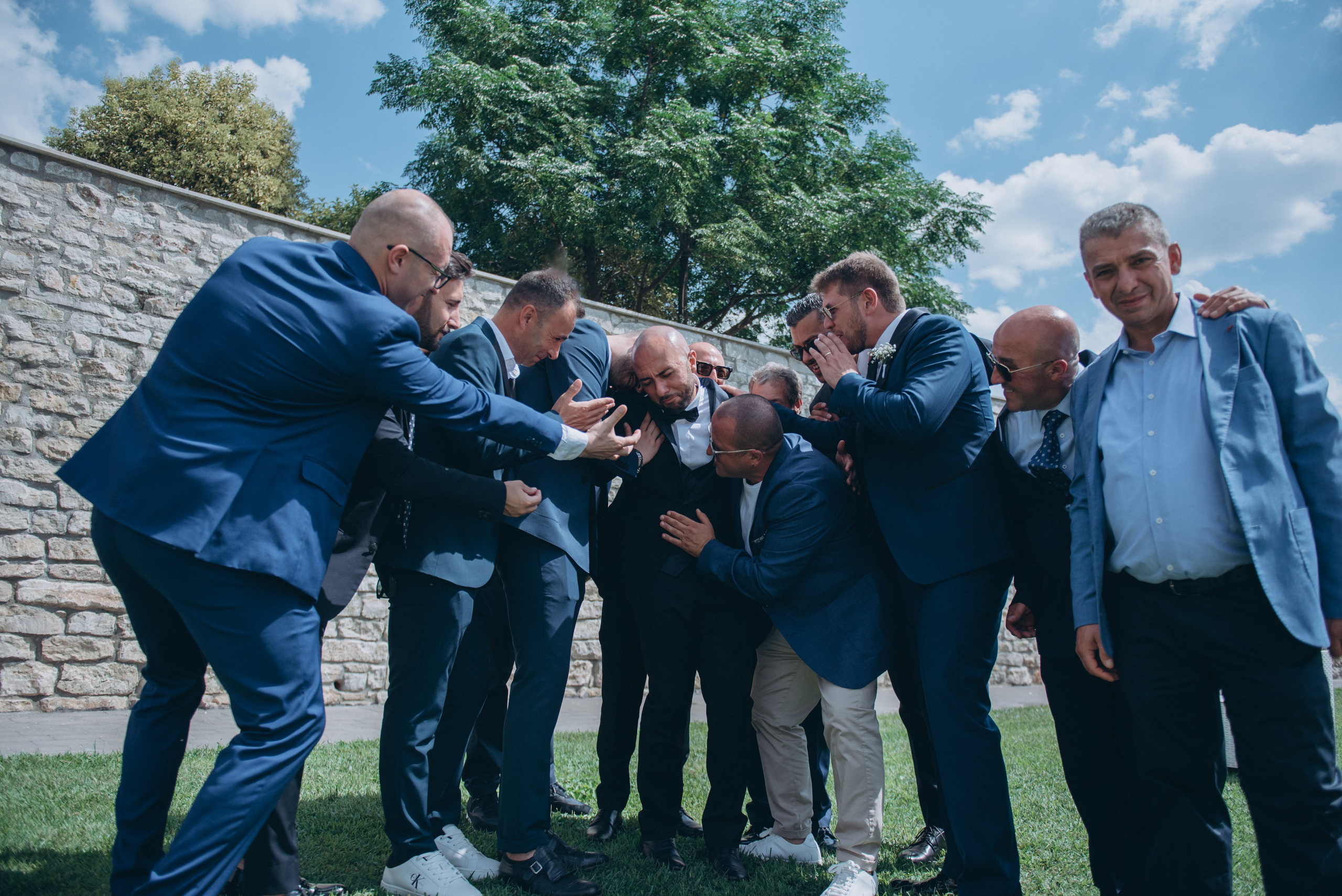 TONI & SABRINA. Ciao, benvenuta! Sono Anastasia la vostra fotografa per il matrimonio