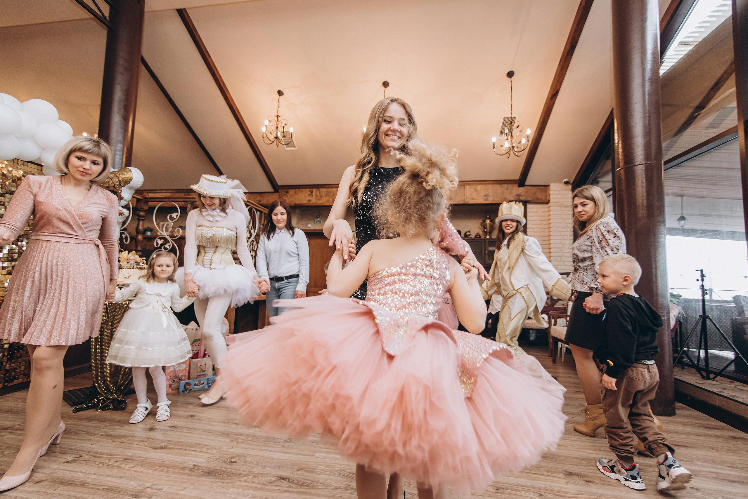 Kate. Ciao, benvenuta! Sono Anastasia la vostra fotografa per il matrimonio