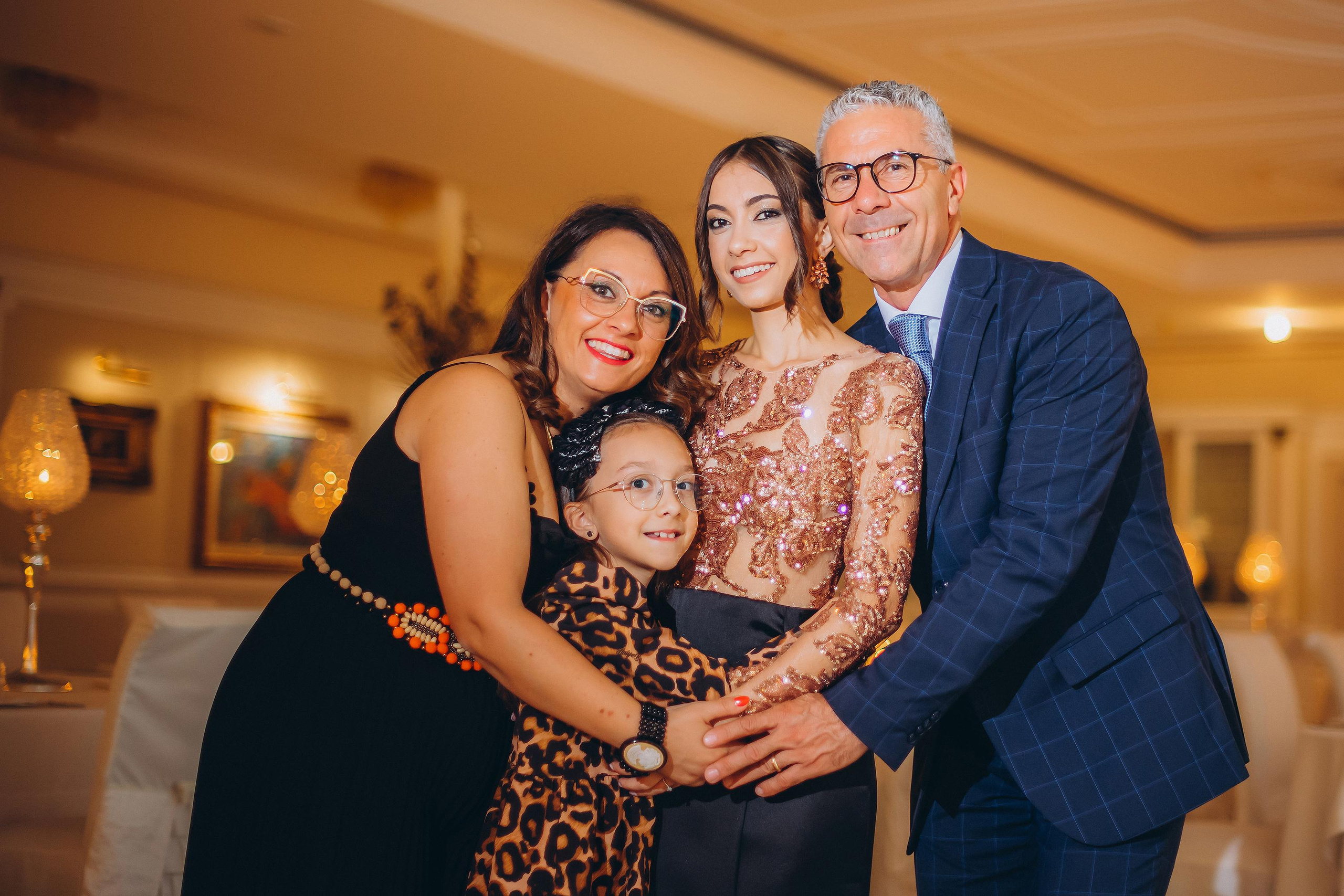 18 anni di Francesca. Ciao, benvenuta! Sono Anastasia la vostra fotografa per il matrimonio