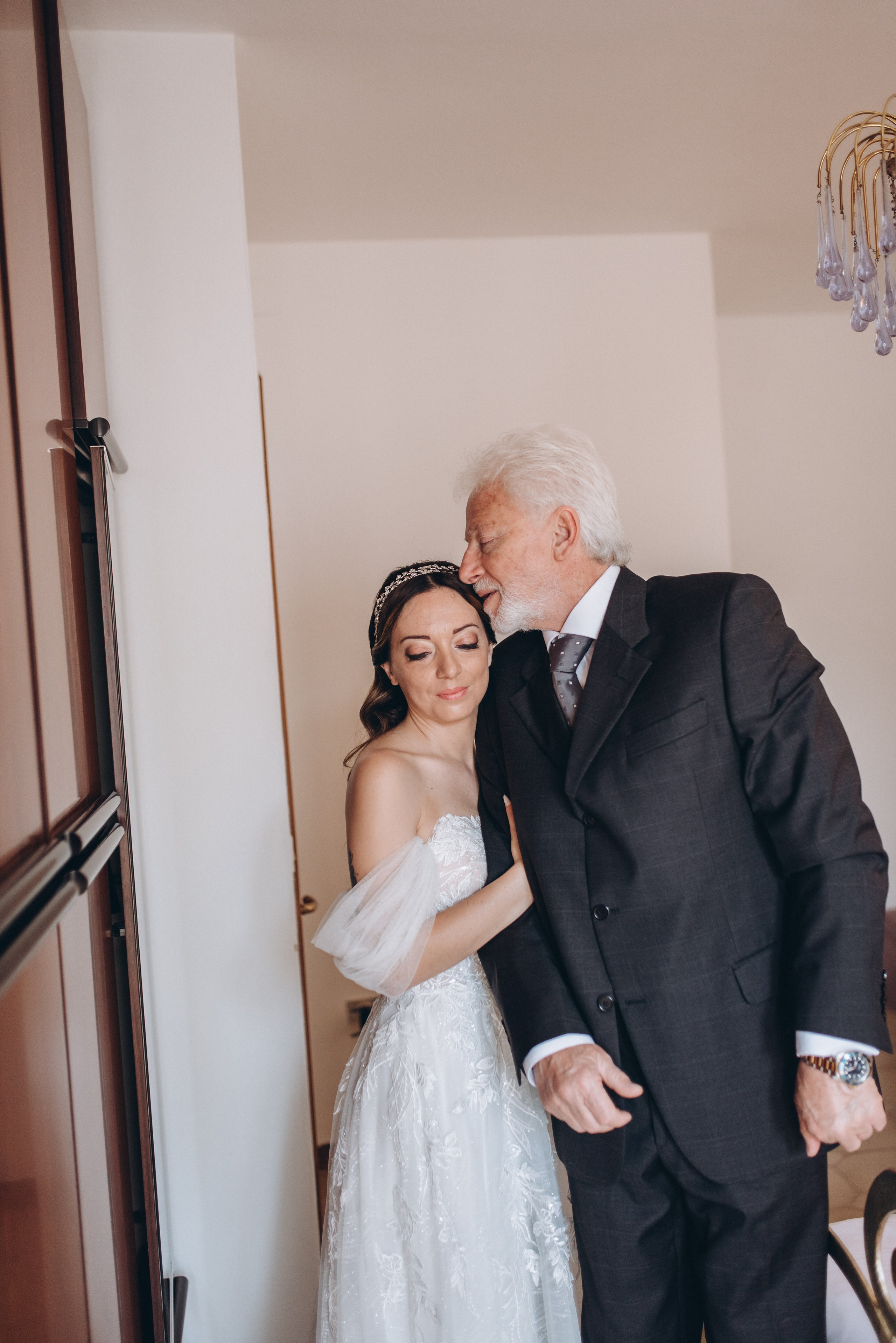 ANNA E LEONARDO. Ciao, benvenuta! Sono Anastasia la vostra fotografa per il matrimonio
