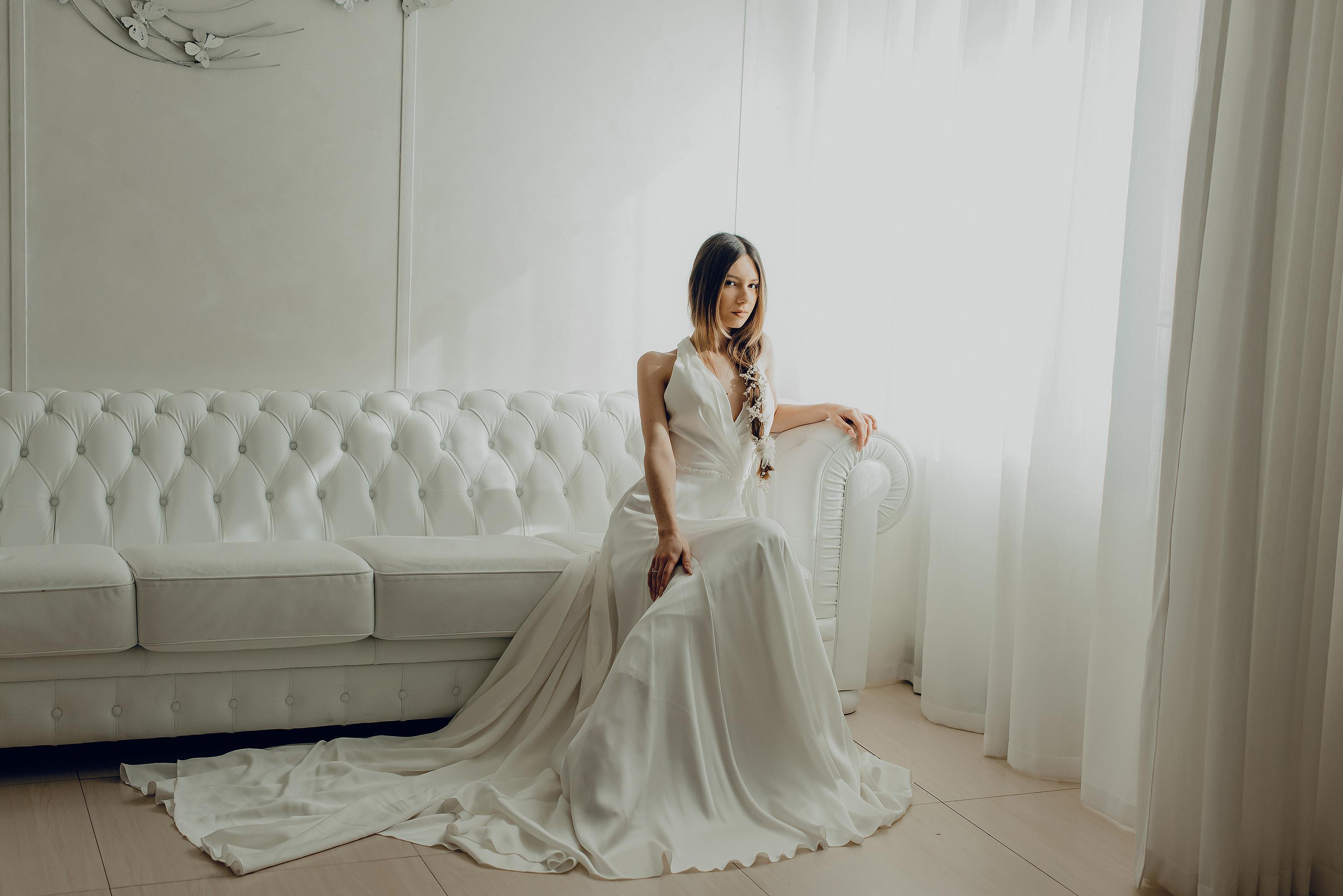 Brides ALISA KING. Ciao, benvenuta! Sono Anastasia la vostra fotografa per il matrimonio