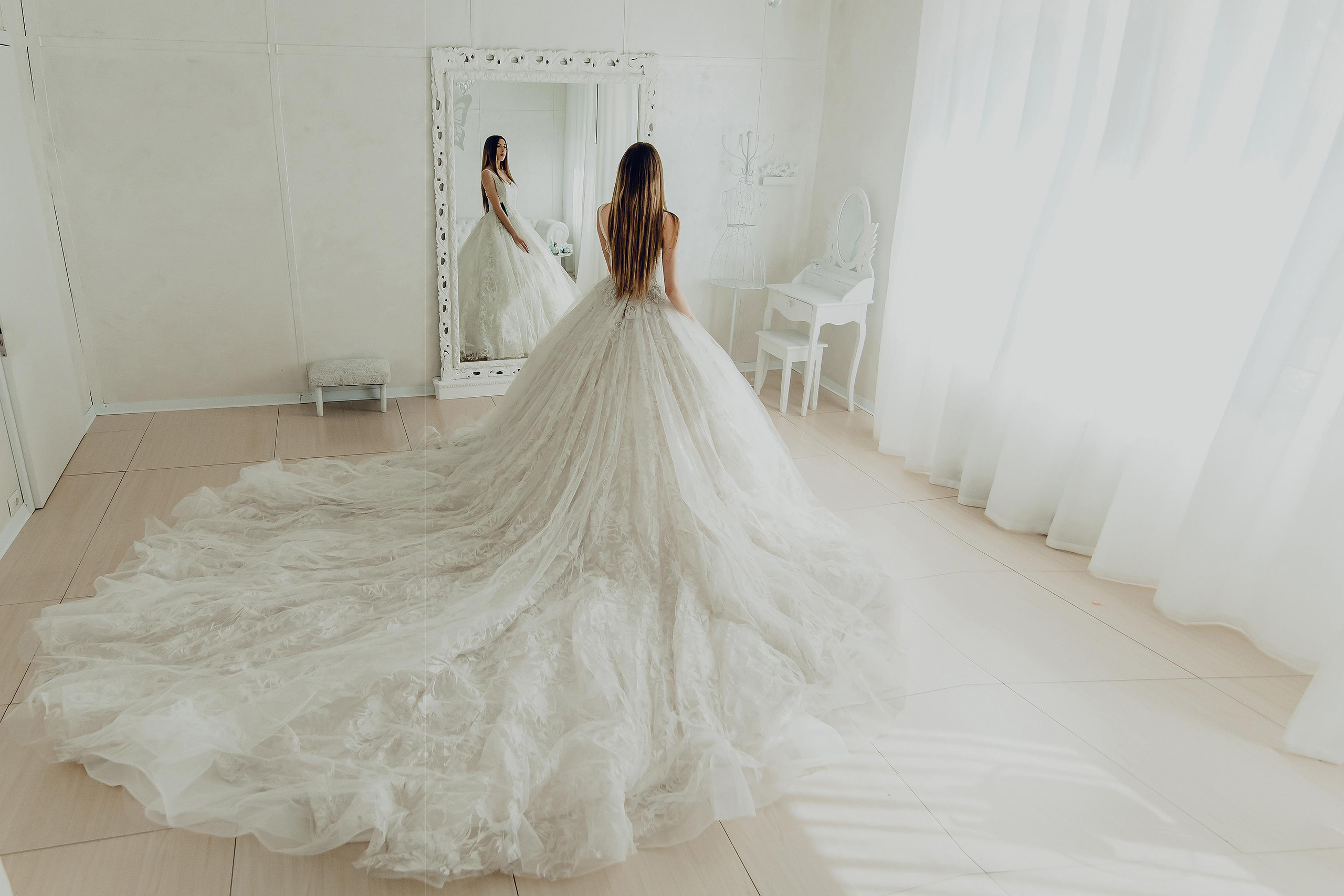 Brides ALISA KING. Ciao, benvenuta! Sono Anastasia la vostra fotografa per il matrimonio