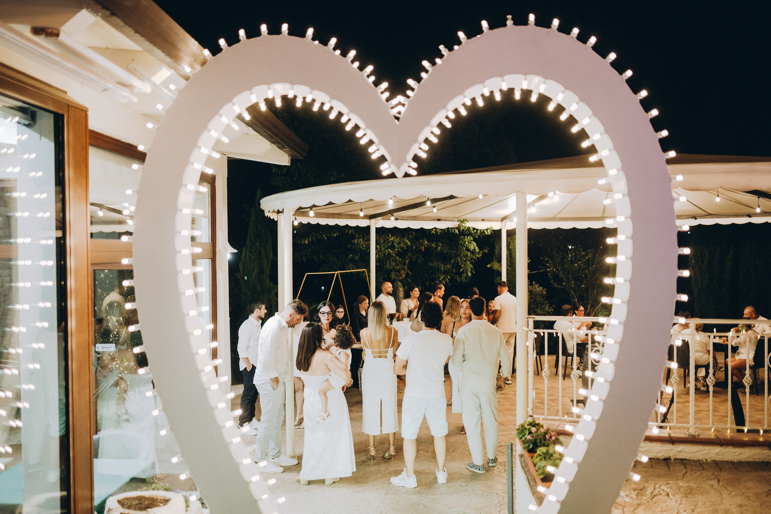 MATILDE. Ciao, benvenuta! Sono Anastasia la vostra fotografa per il matrimonio