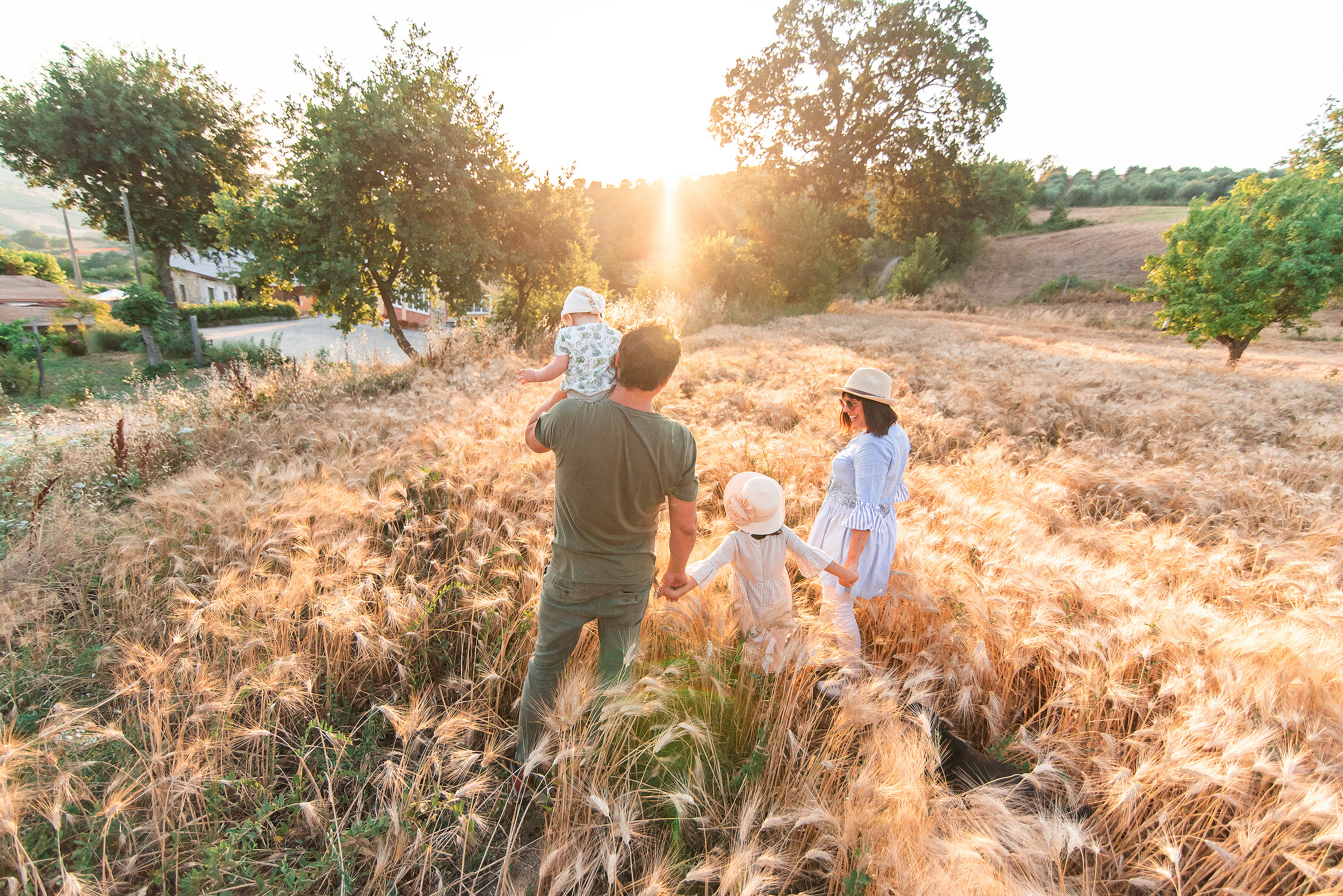 Foto di famiglia. Ciao, benvenuta! Sono Anastasia la vostra fotografa per il matrimonio