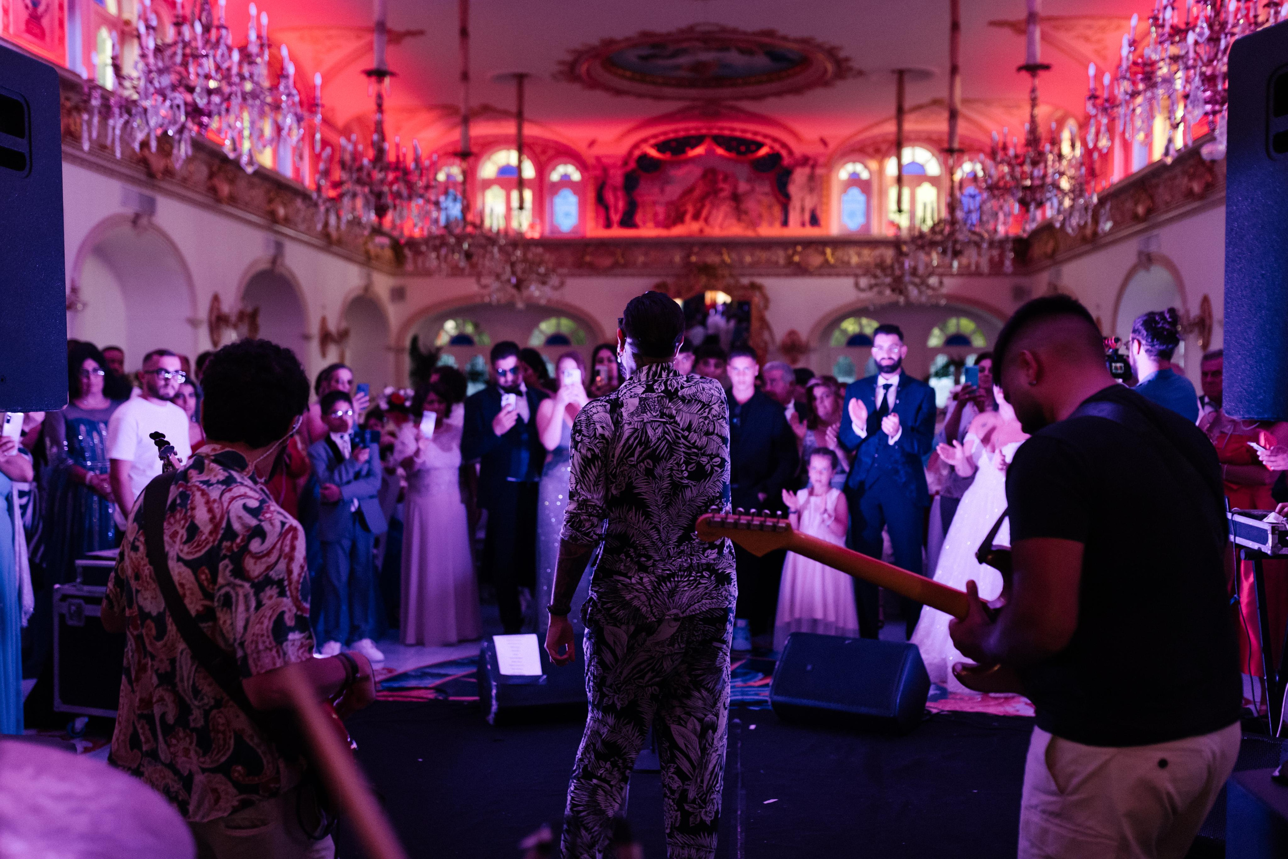 INCORONATA E GIOVANNI. Ciao, benvenuta! Sono Anastasia la vostra fotografa per il matrimonio
