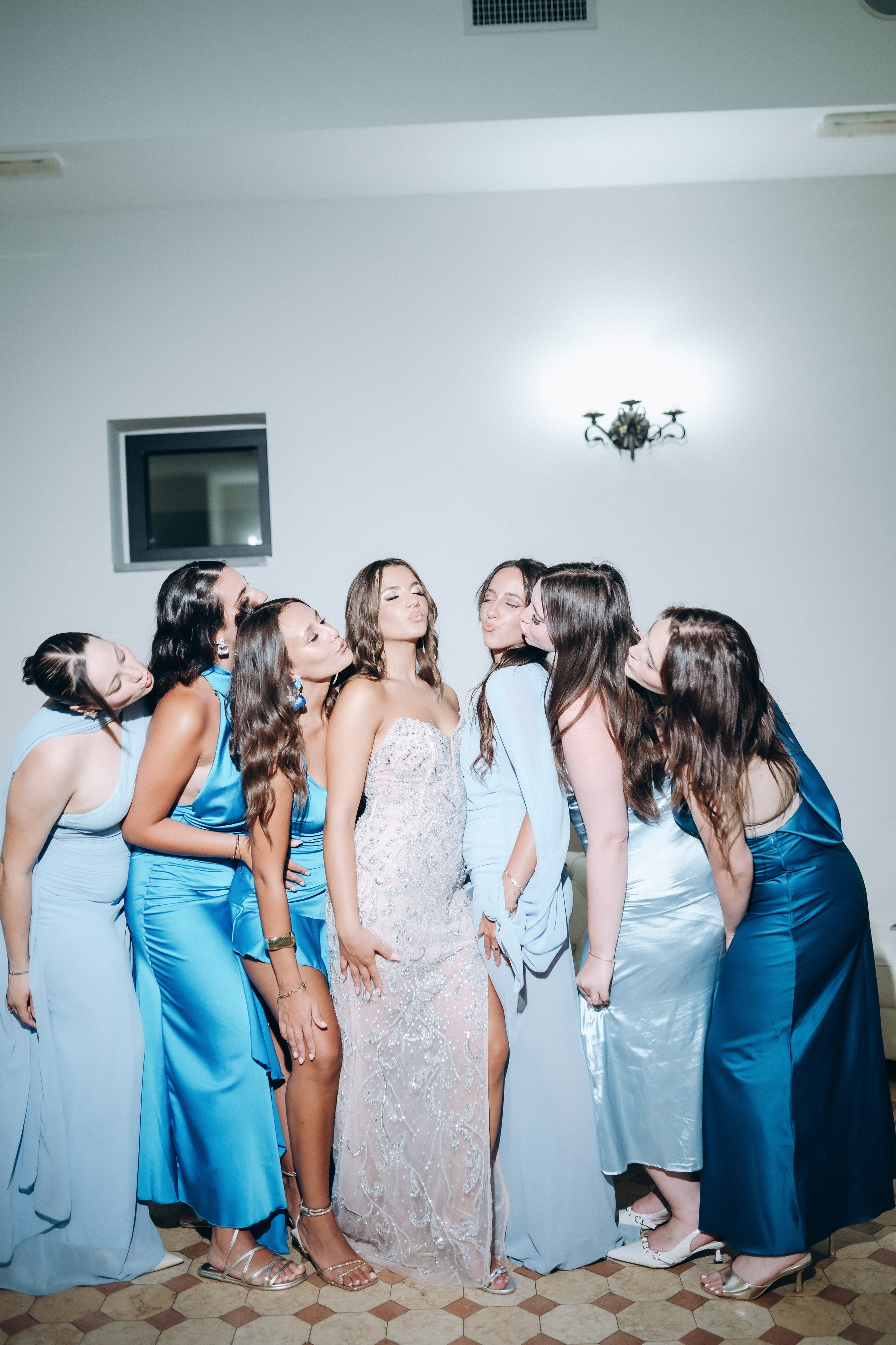 REBECCA. Ciao, benvenuta! Sono Anastasia la vostra fotografa per il matrimonio