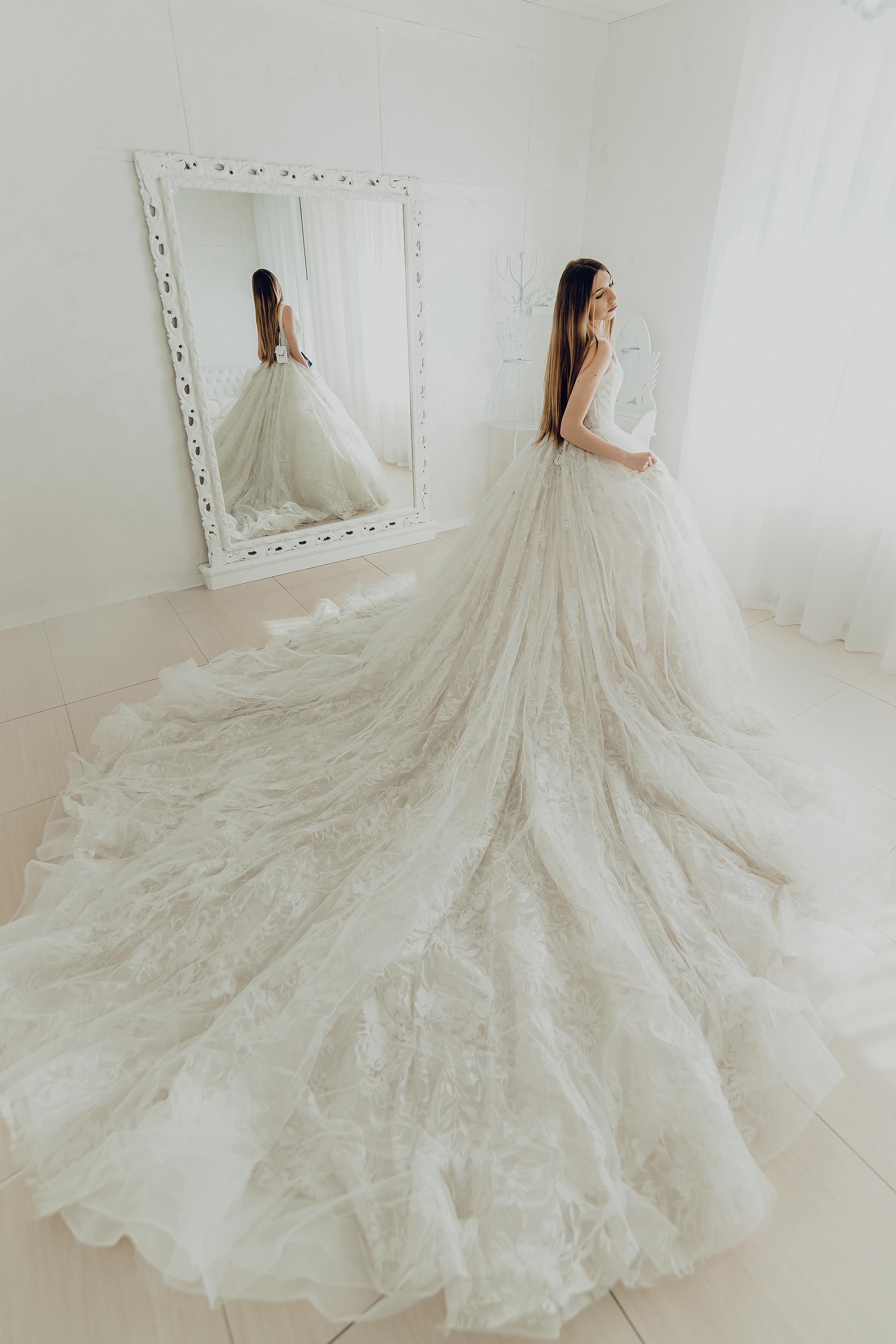 Brides ALISA KING. Ciao, benvenuta! Sono Anastasia la vostra fotografa per il matrimonio