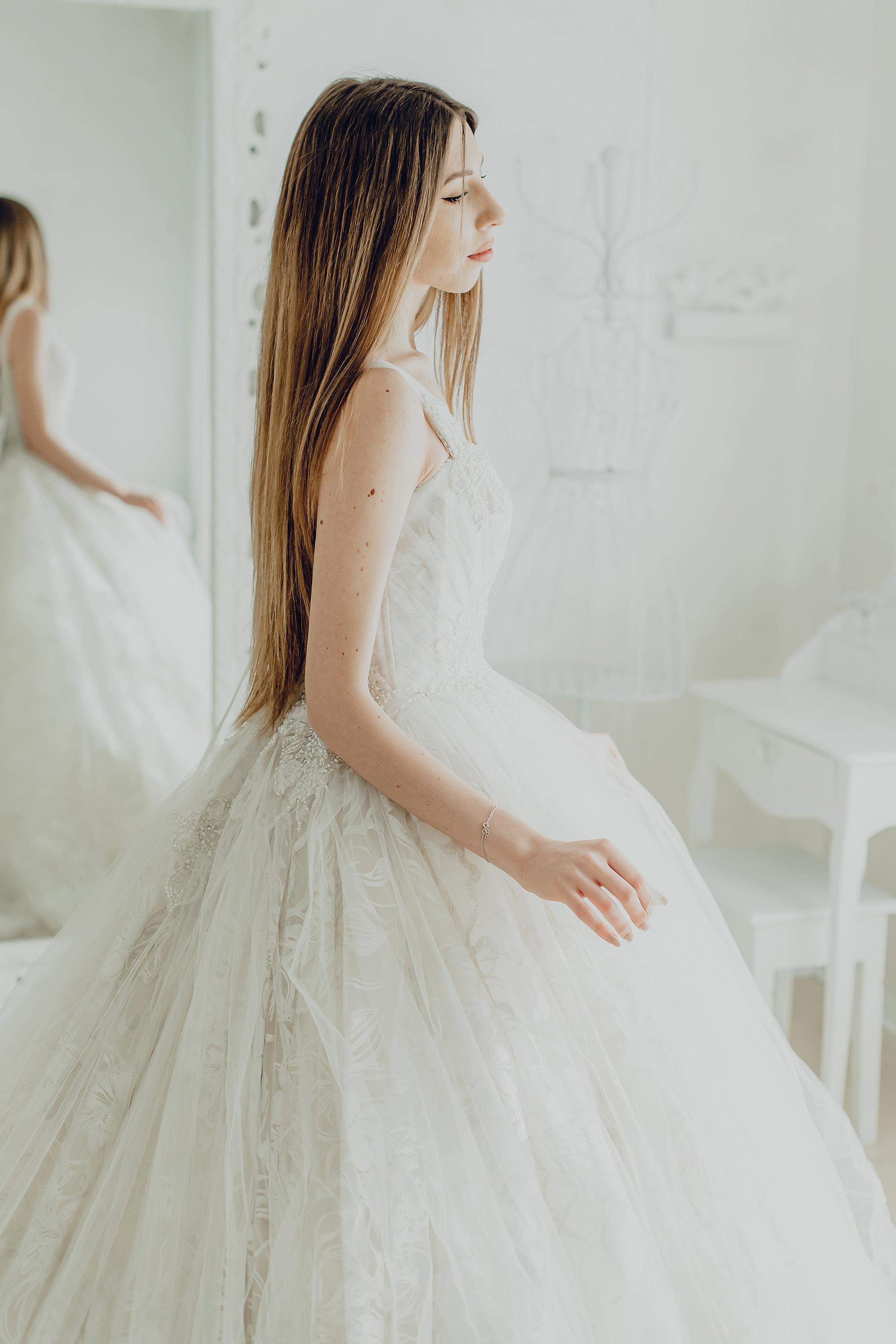 Brides ALISA KING. Ciao, benvenuta! Sono Anastasia la vostra fotografa per il matrimonio