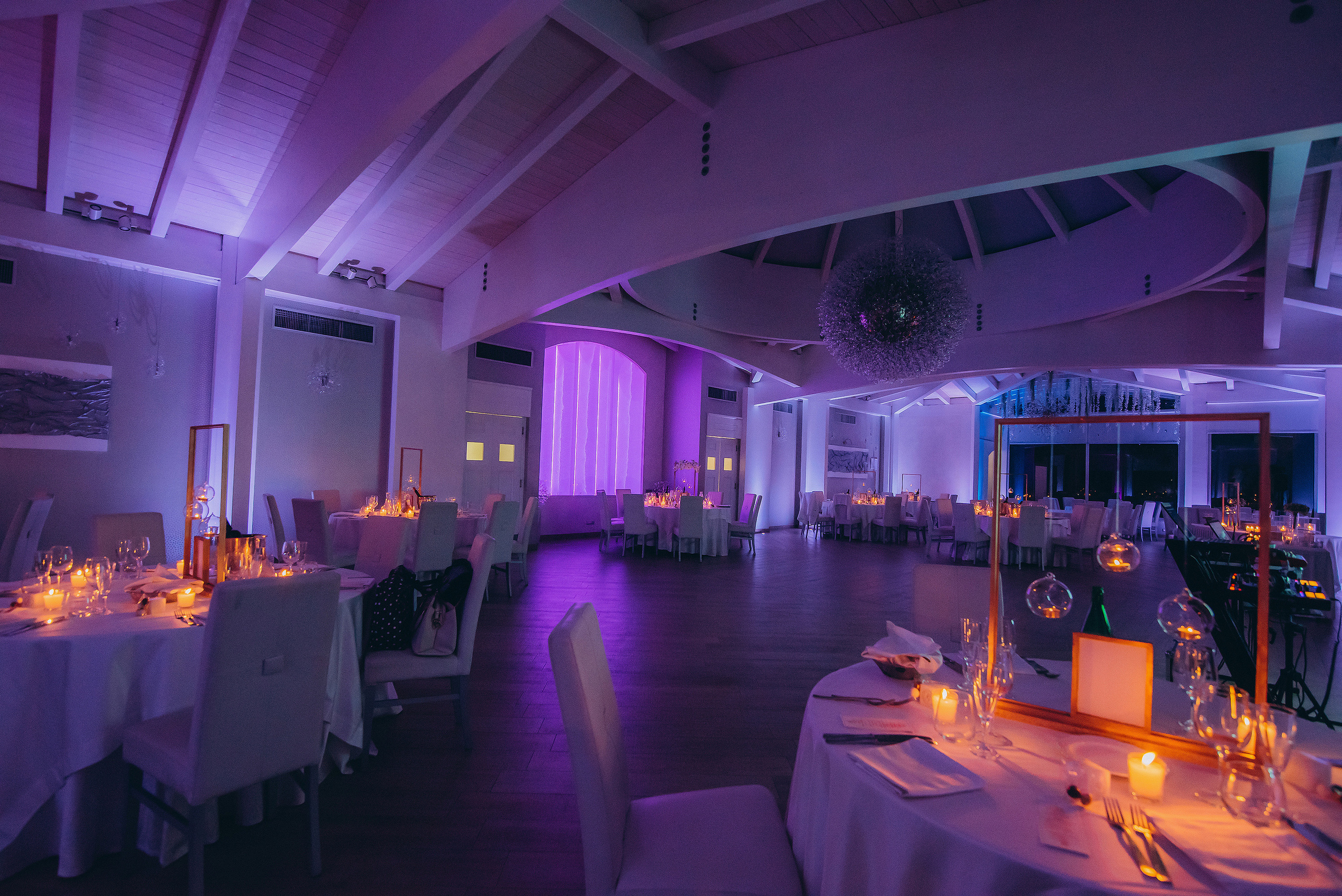 Ramona. Ciao, benvenuta! Sono Anastasia la vostra fotografa per il matrimonio