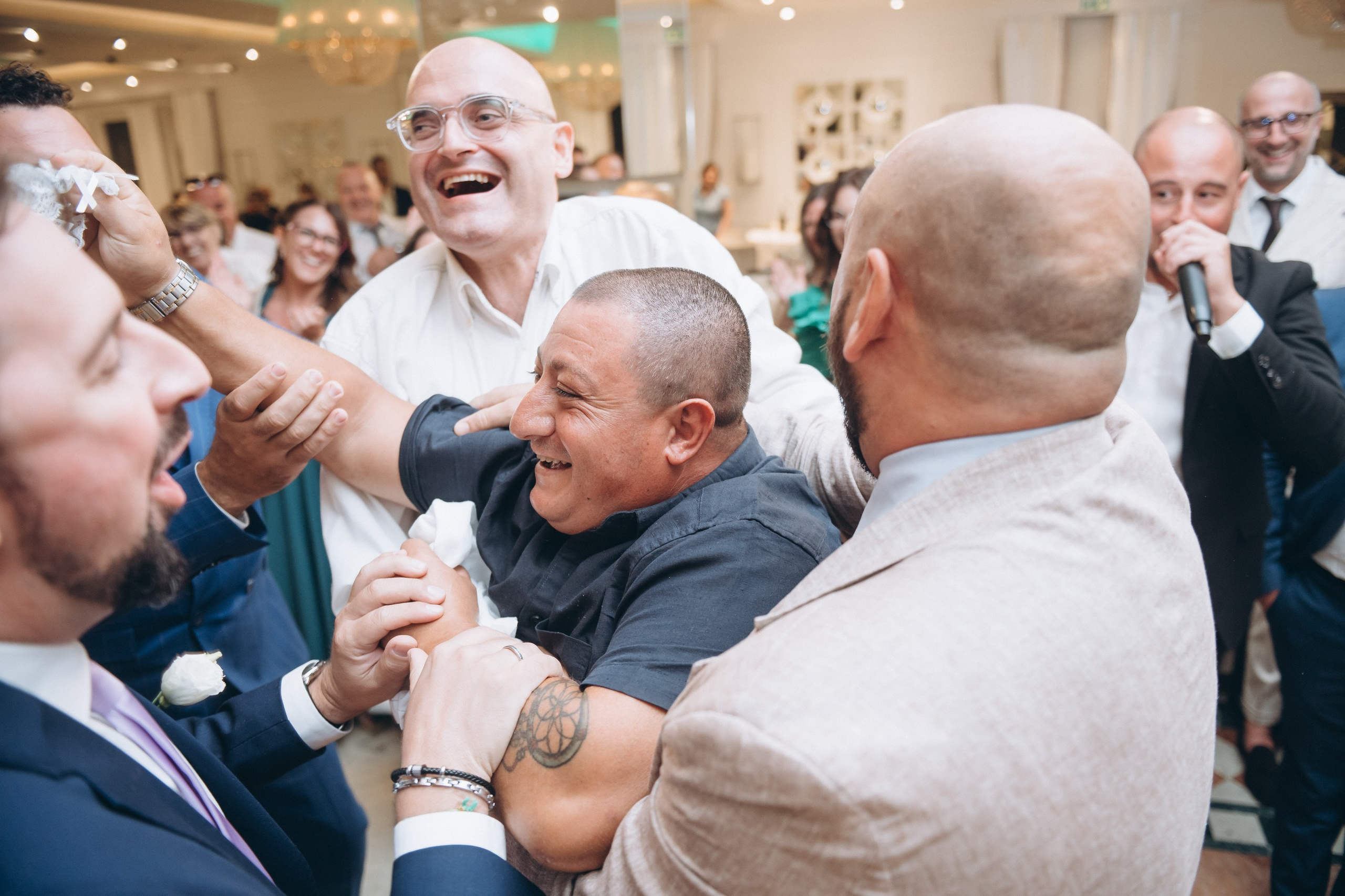 STEFANIA & GIUSEPPE. Ciao, benvenuta! Sono Anastasia la vostra fotografa per il matrimonio