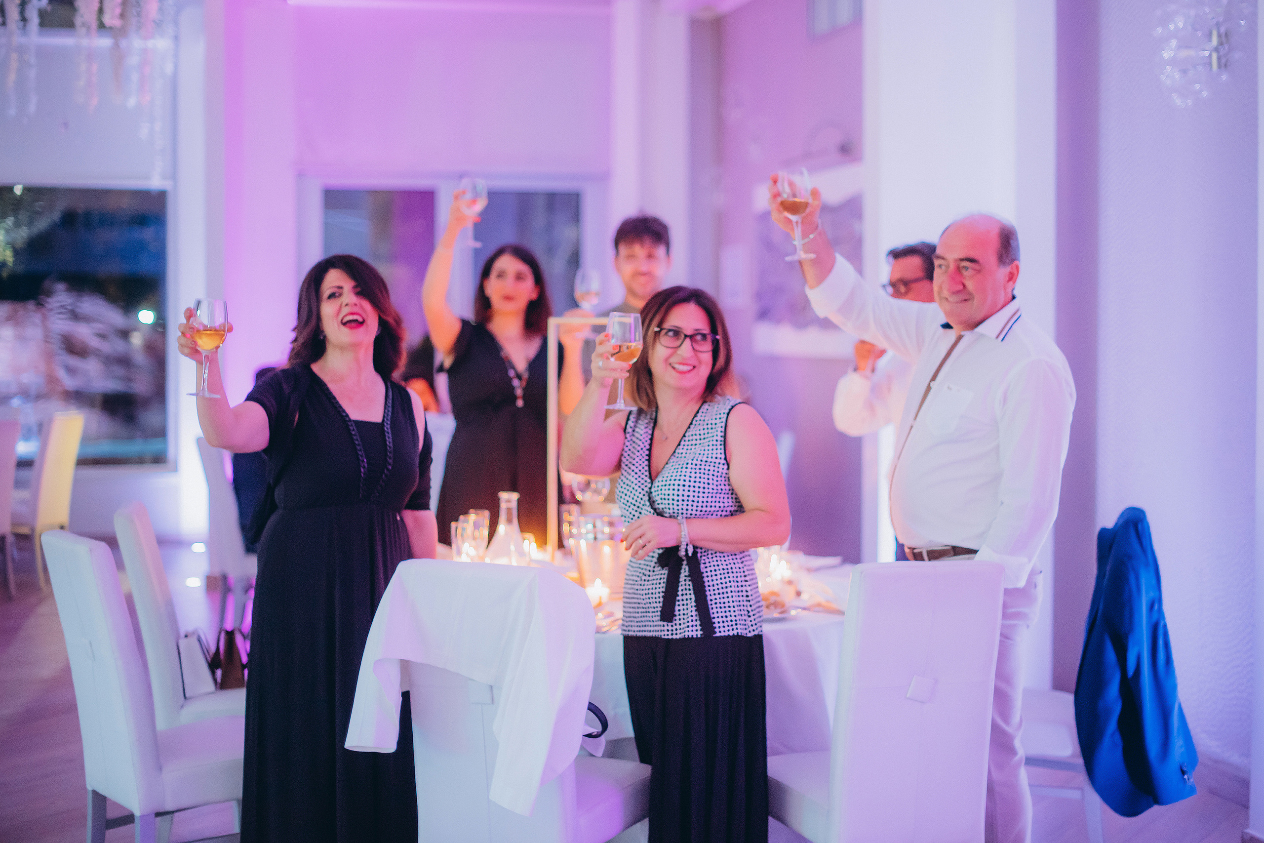 Ramona. Ciao, benvenuta! Sono Anastasia la vostra fotografa per il matrimonio