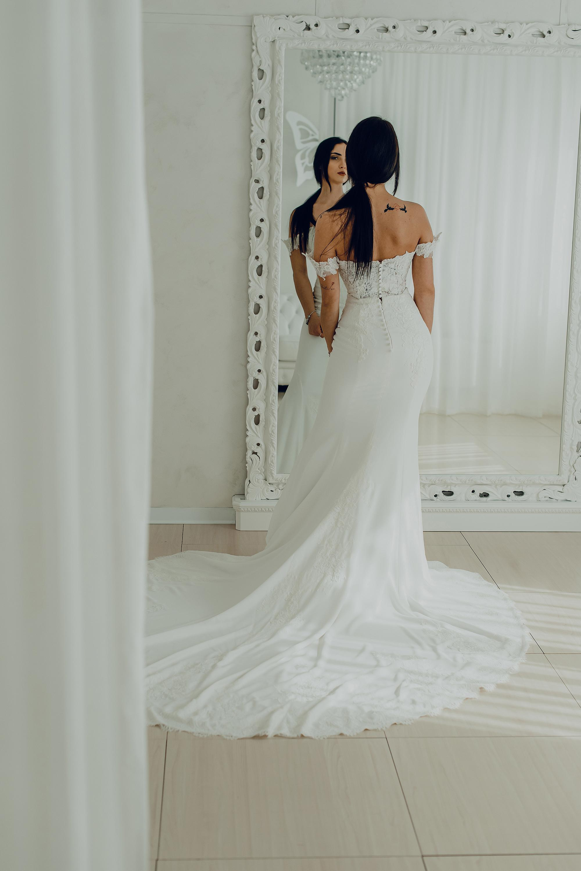 Brides ALISA KING. Ciao, benvenuta! Sono Anastasia la vostra fotografa per il matrimonio