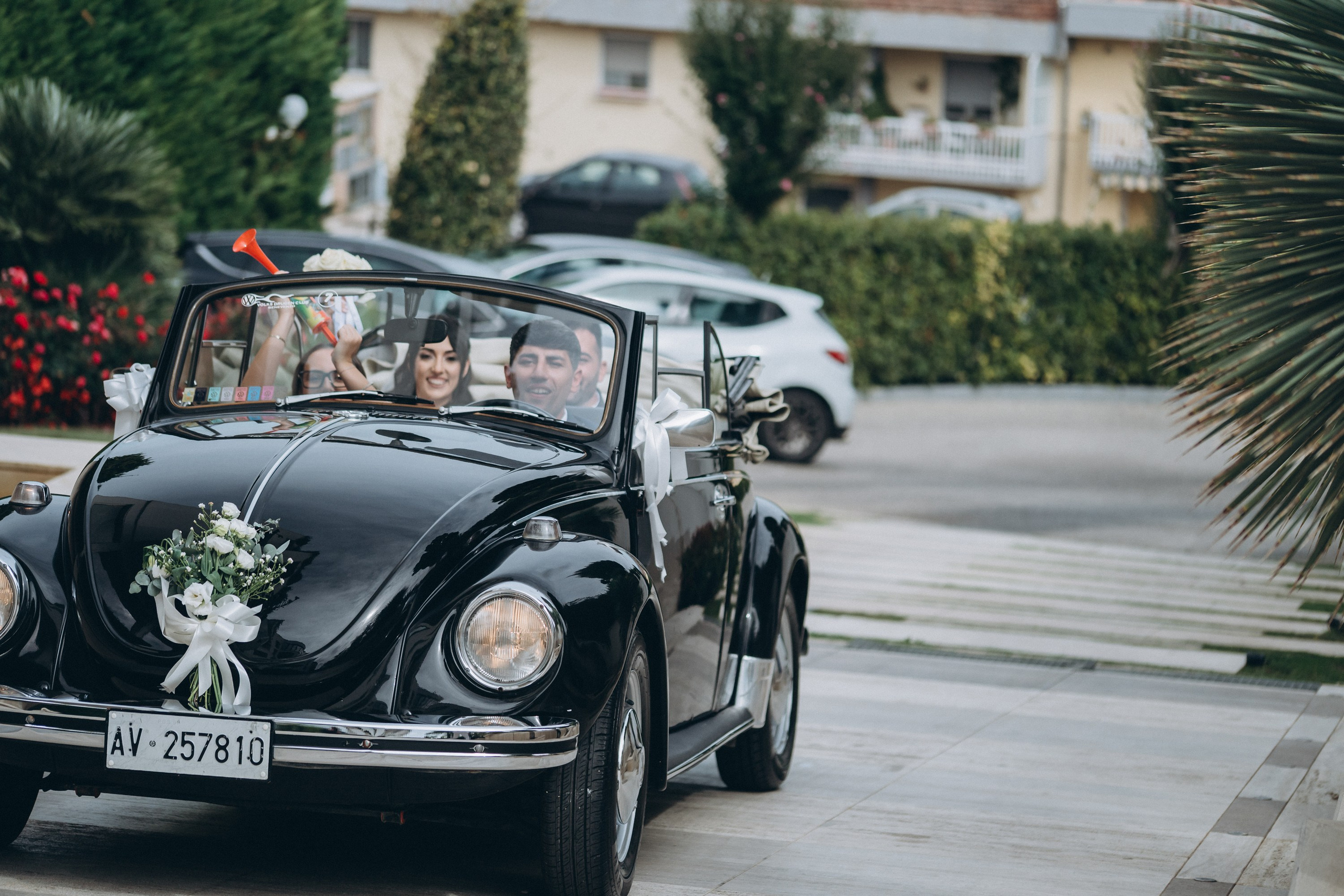 NICOLE & OTO. Ciao, benvenuta! Sono Anastasia la vostra fotografa per il matrimonio