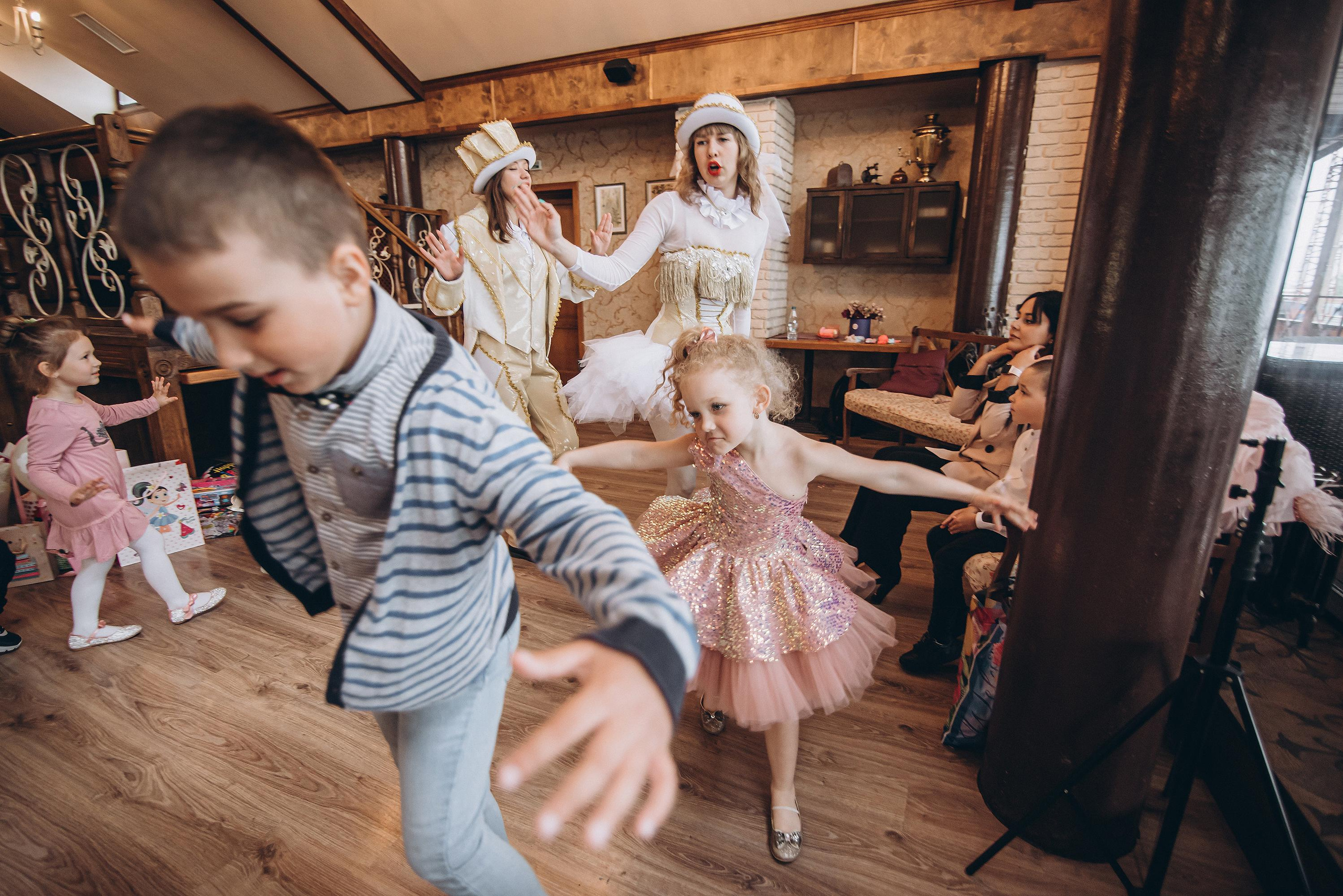 Kate. Ciao, benvenuta! Sono Anastasia la vostra fotografa per il matrimonio