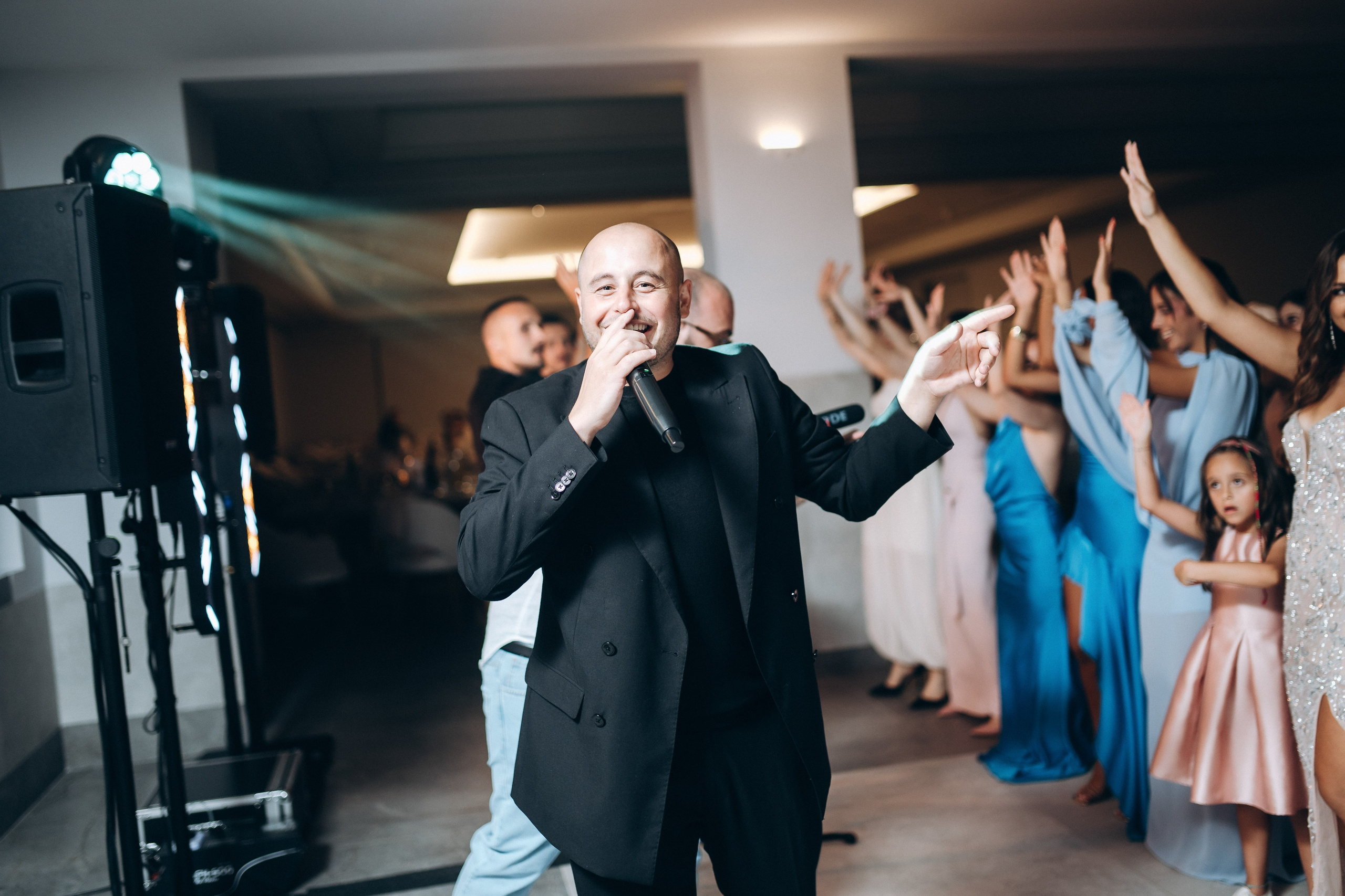 REBECCA. Ciao, benvenuta! Sono Anastasia la vostra fotografa per il matrimonio