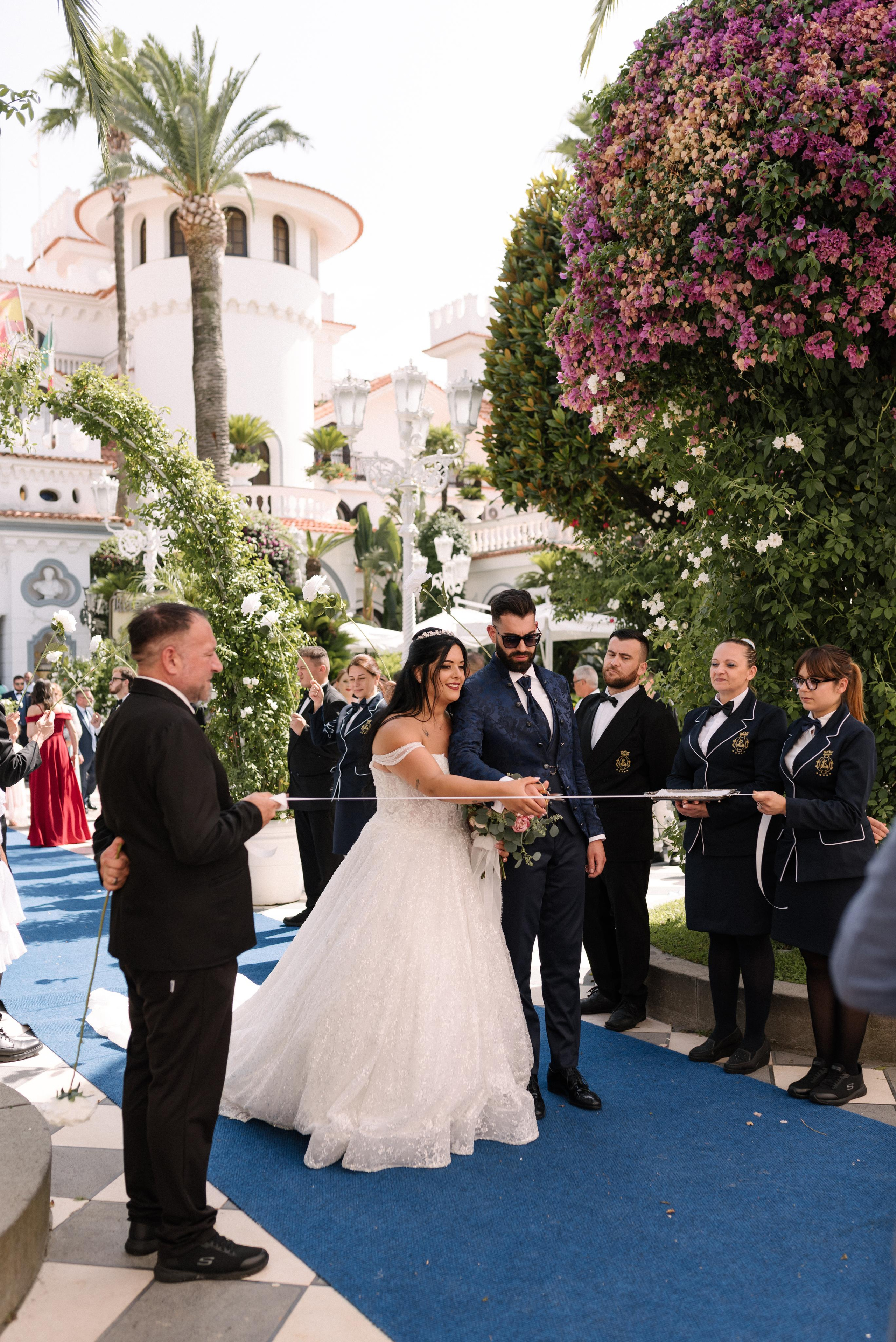 INCORONATA E GIOVANNI. Ciao, benvenuta! Sono Anastasia la vostra fotografa per il matrimonio