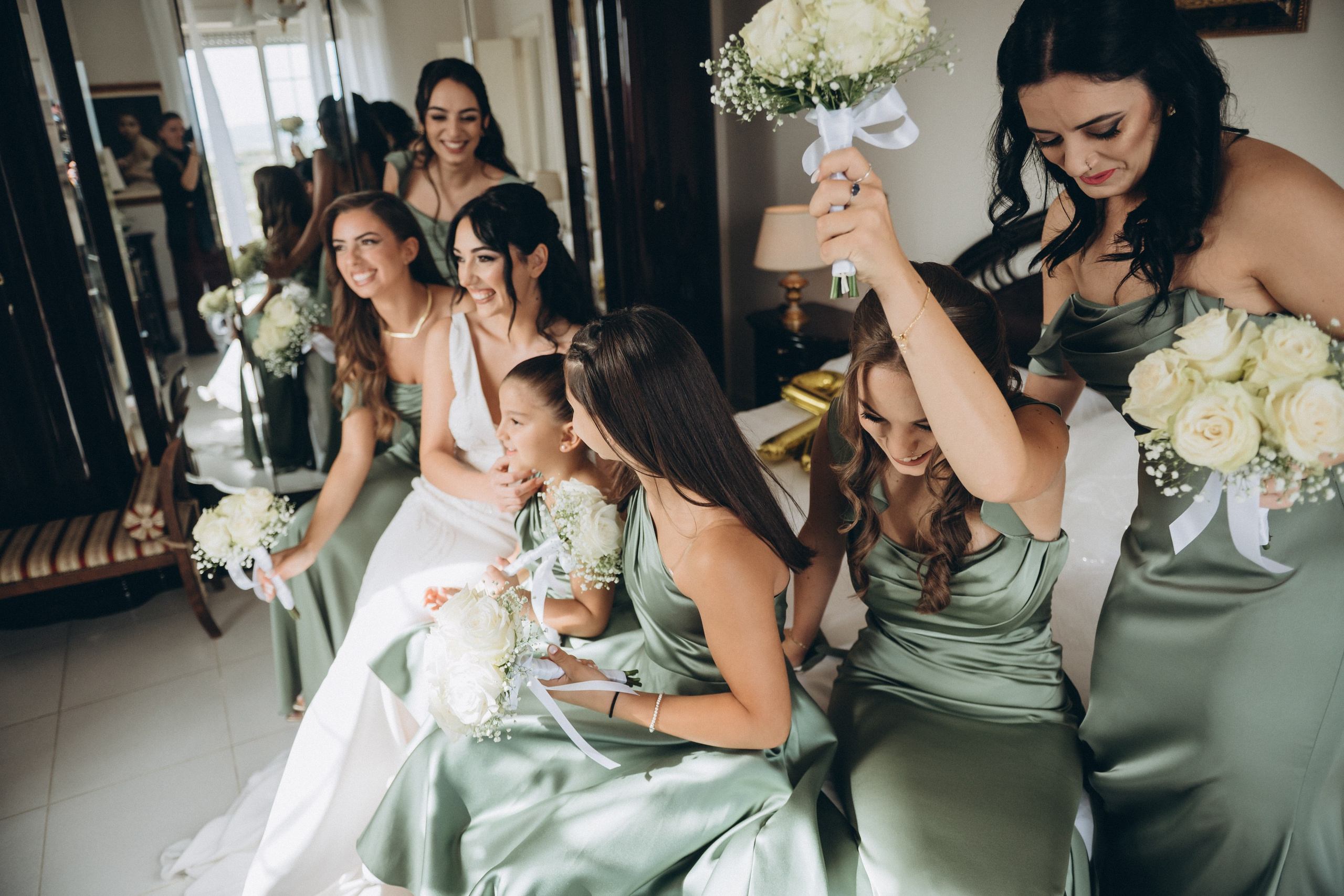 NICOLE & OTO. Ciao, benvenuta! Sono Anastasia la vostra fotografa per il matrimonio