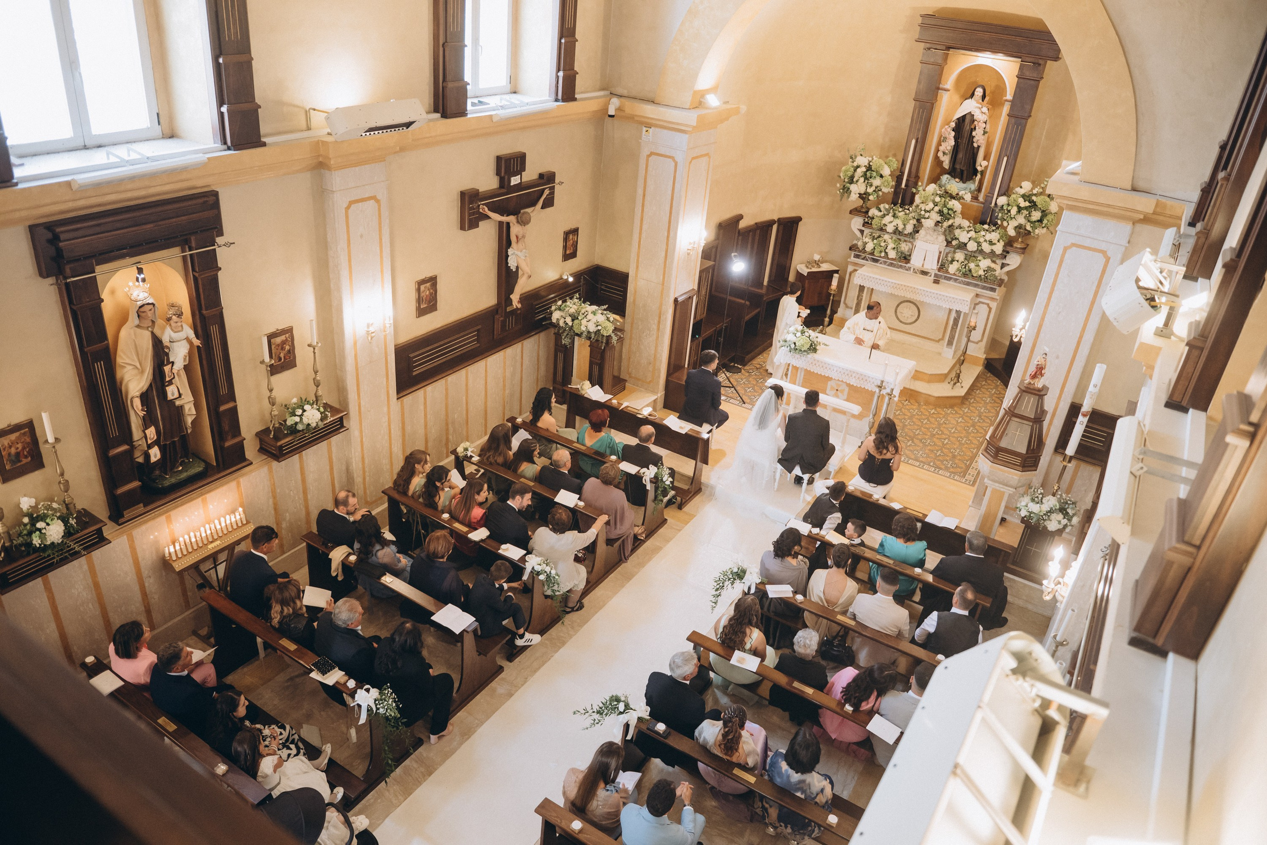 NICOLE & OTO. Ciao, benvenuta! Sono Anastasia la vostra fotografa per il matrimonio