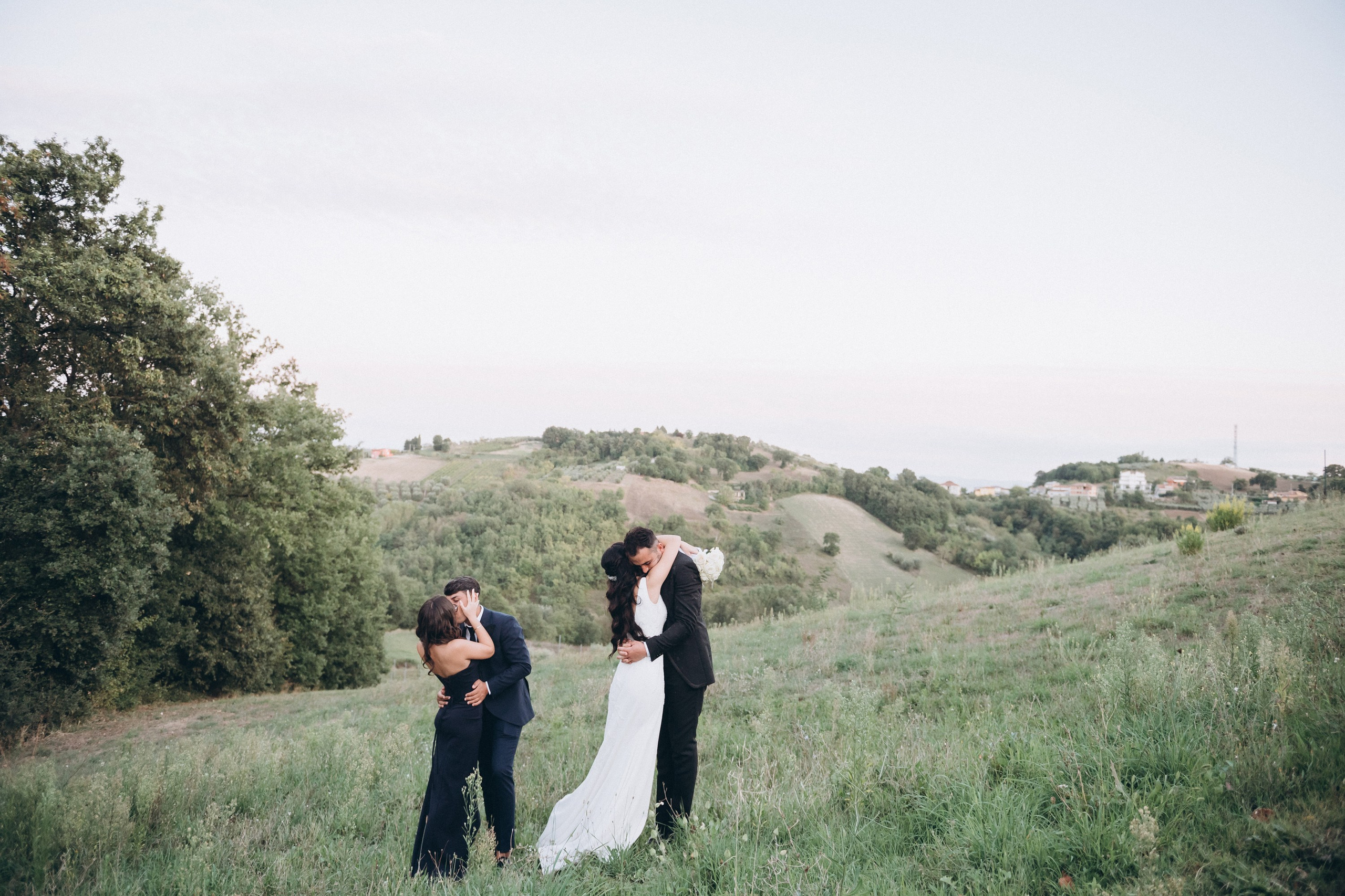 NICOLE & OTO. Ciao, benvenuta! Sono Anastasia la vostra fotografa per il matrimonio