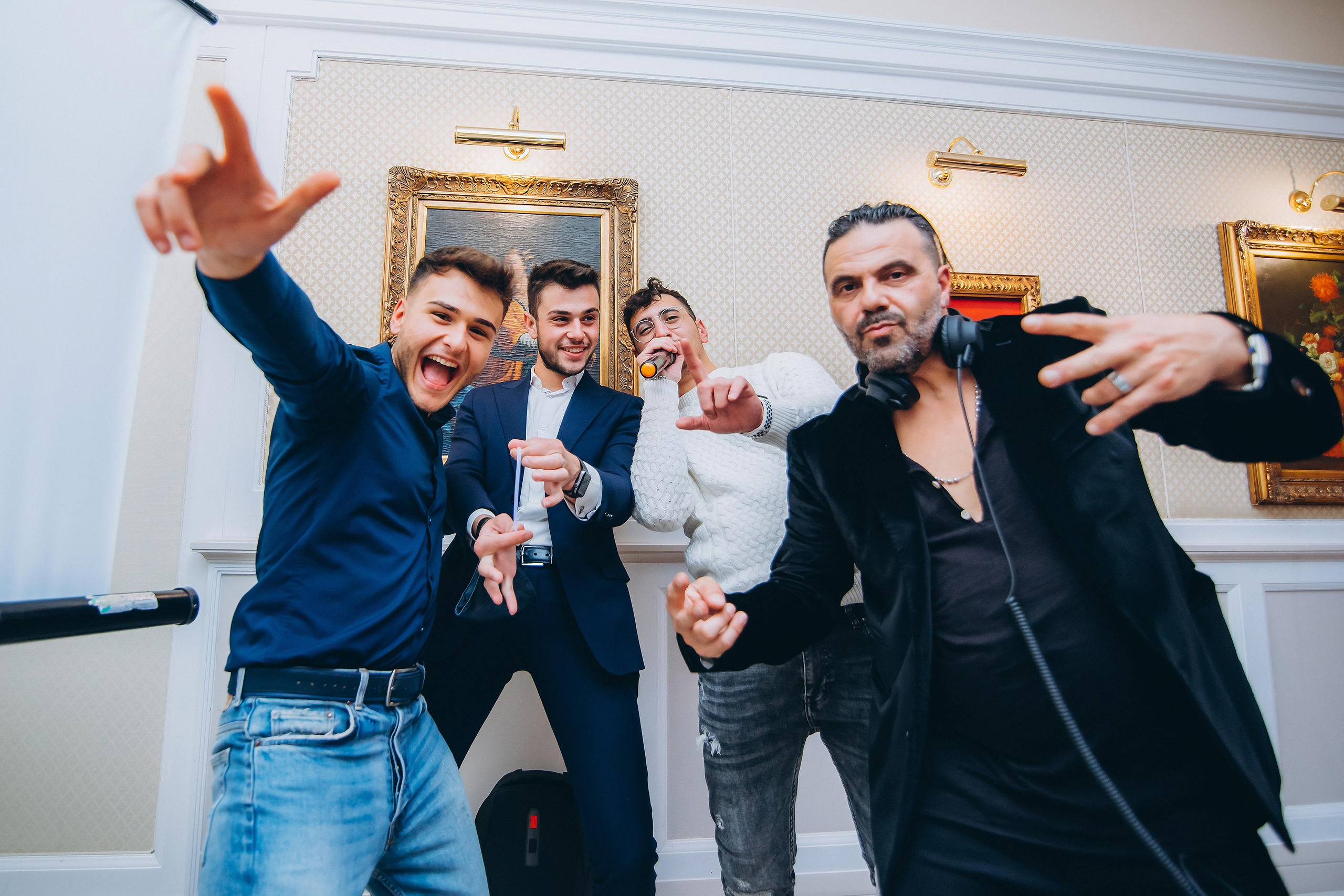 18 anni di Francesca. Ciao, benvenuta! Sono Anastasia la vostra fotografa per il matrimonio