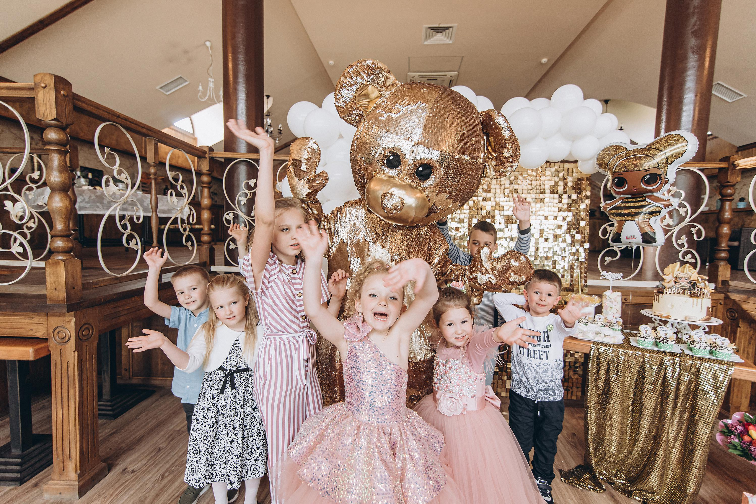 Kate. Ciao, benvenuta! Sono Anastasia la vostra fotografa per il matrimonio