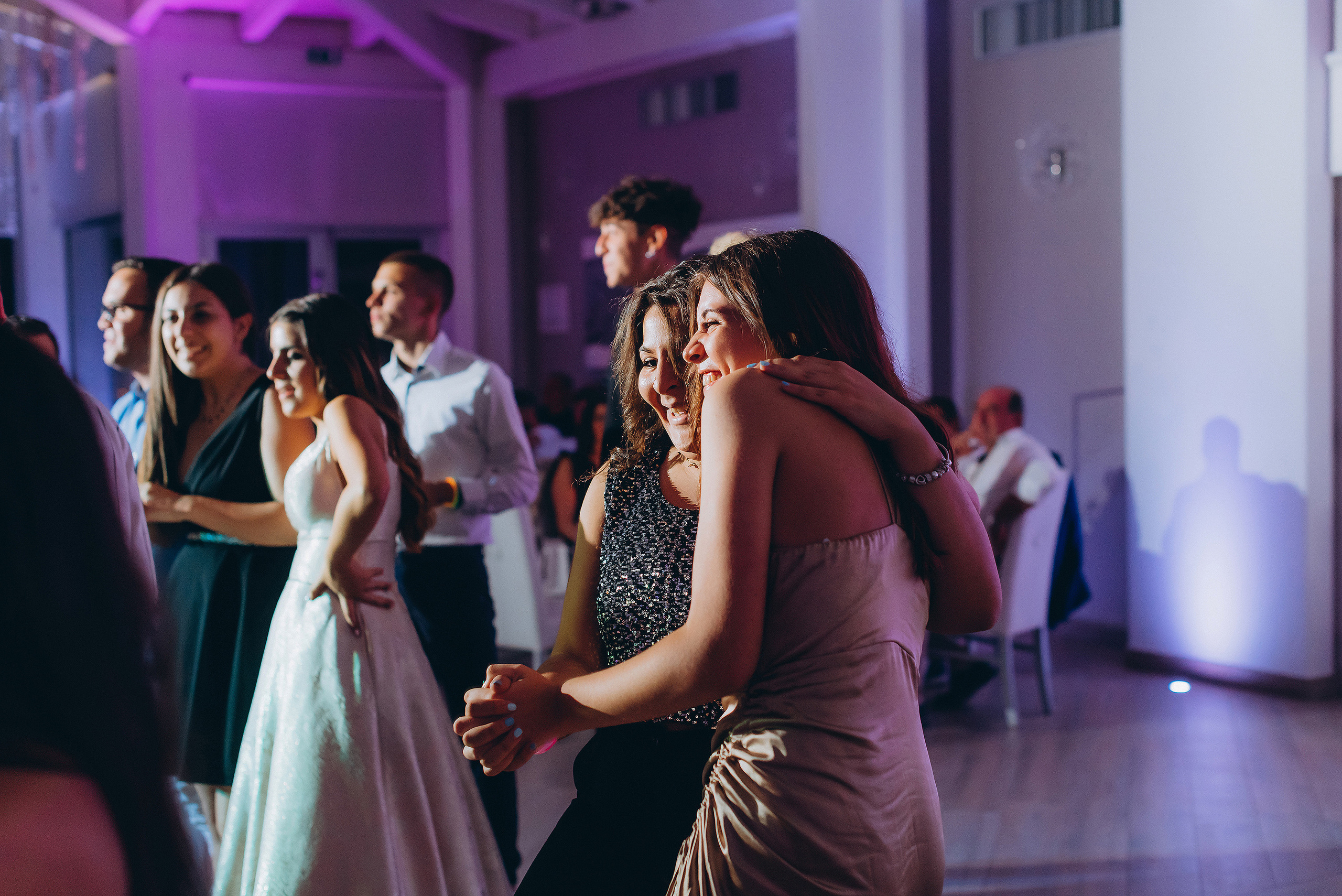 Ramona. Ciao, benvenuta! Sono Anastasia la vostra fotografa per il matrimonio