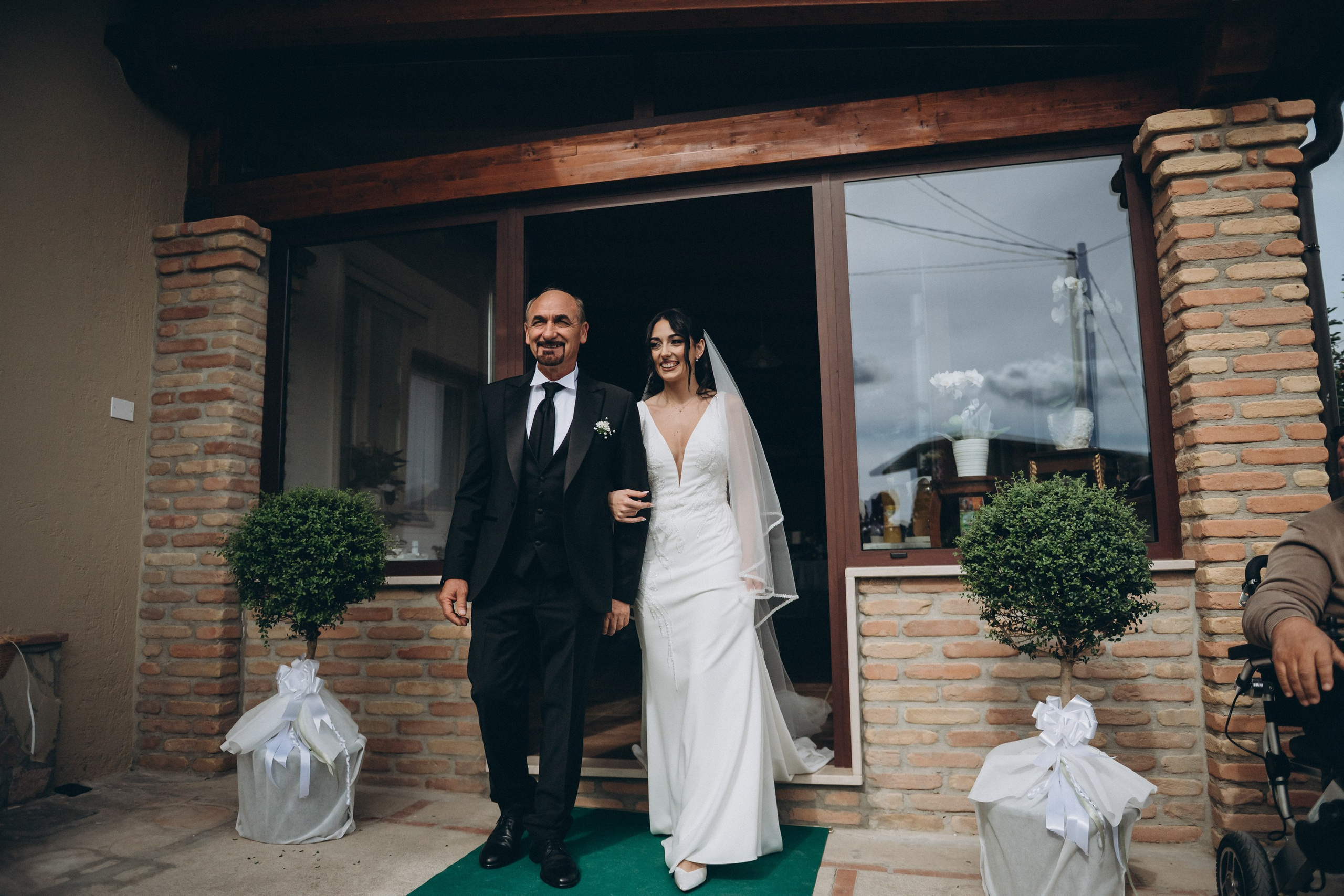 NICOLE & OTO. Ciao, benvenuta! Sono Anastasia la vostra fotografa per il matrimonio