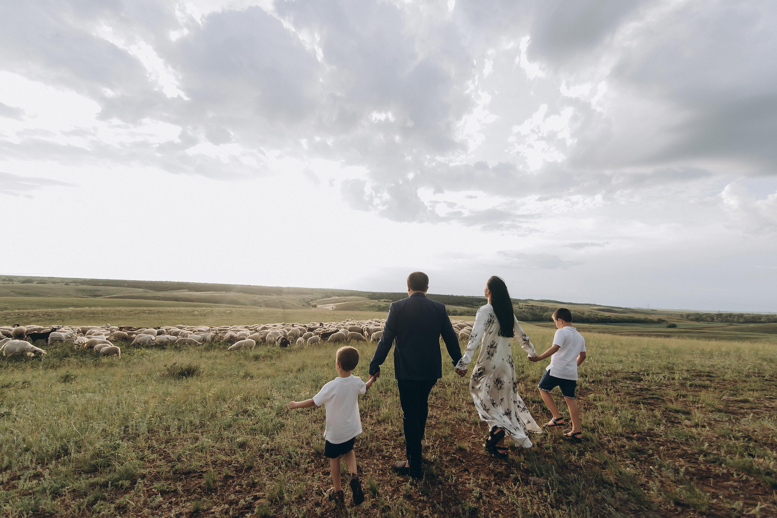 Foto di famiglia. Ciao, benvenuta! Sono Anastasia la vostra fotografa per il matrimonio